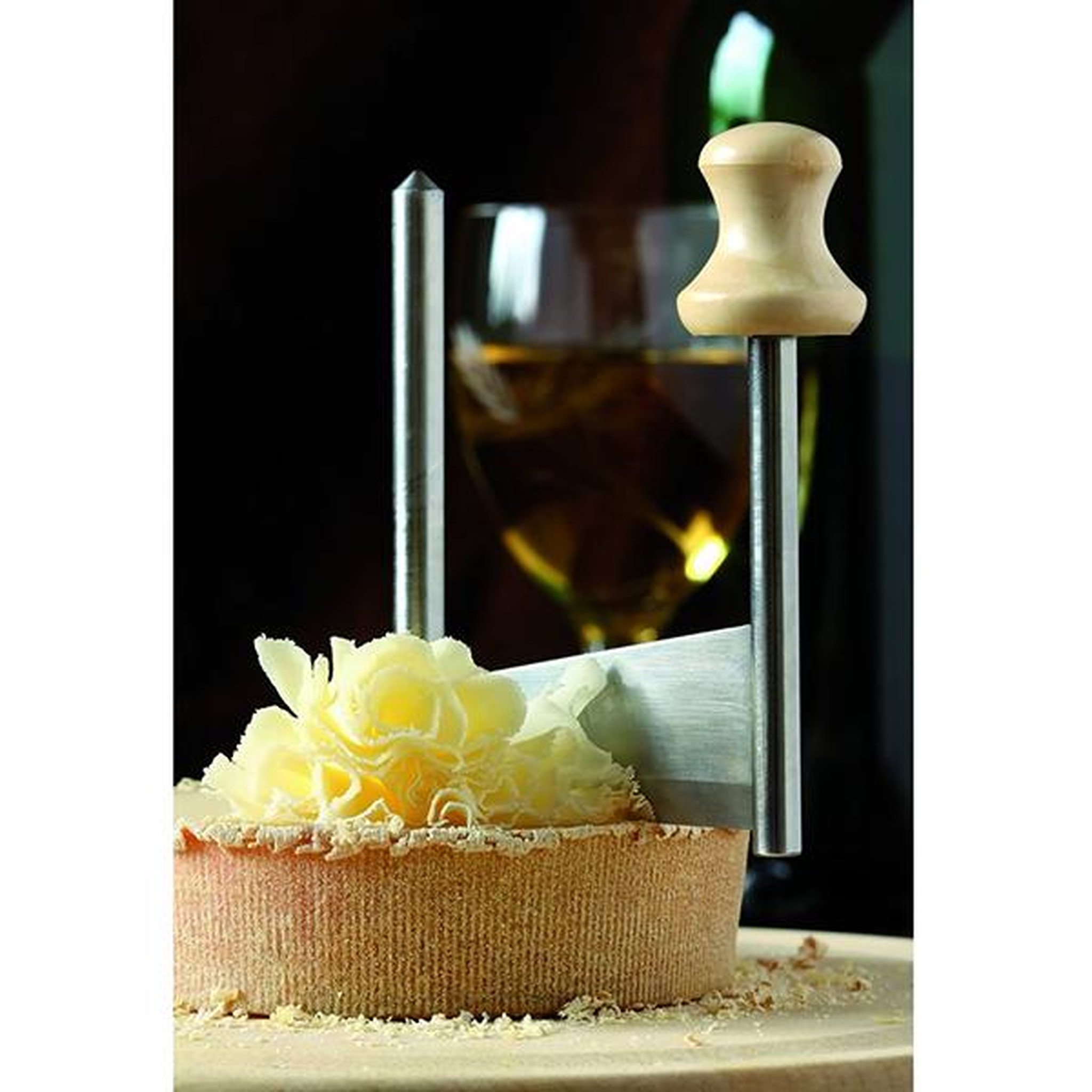 Voir la diapositive 2 : Kela line Rabot girolle à fromage en bois + cloche - 77080