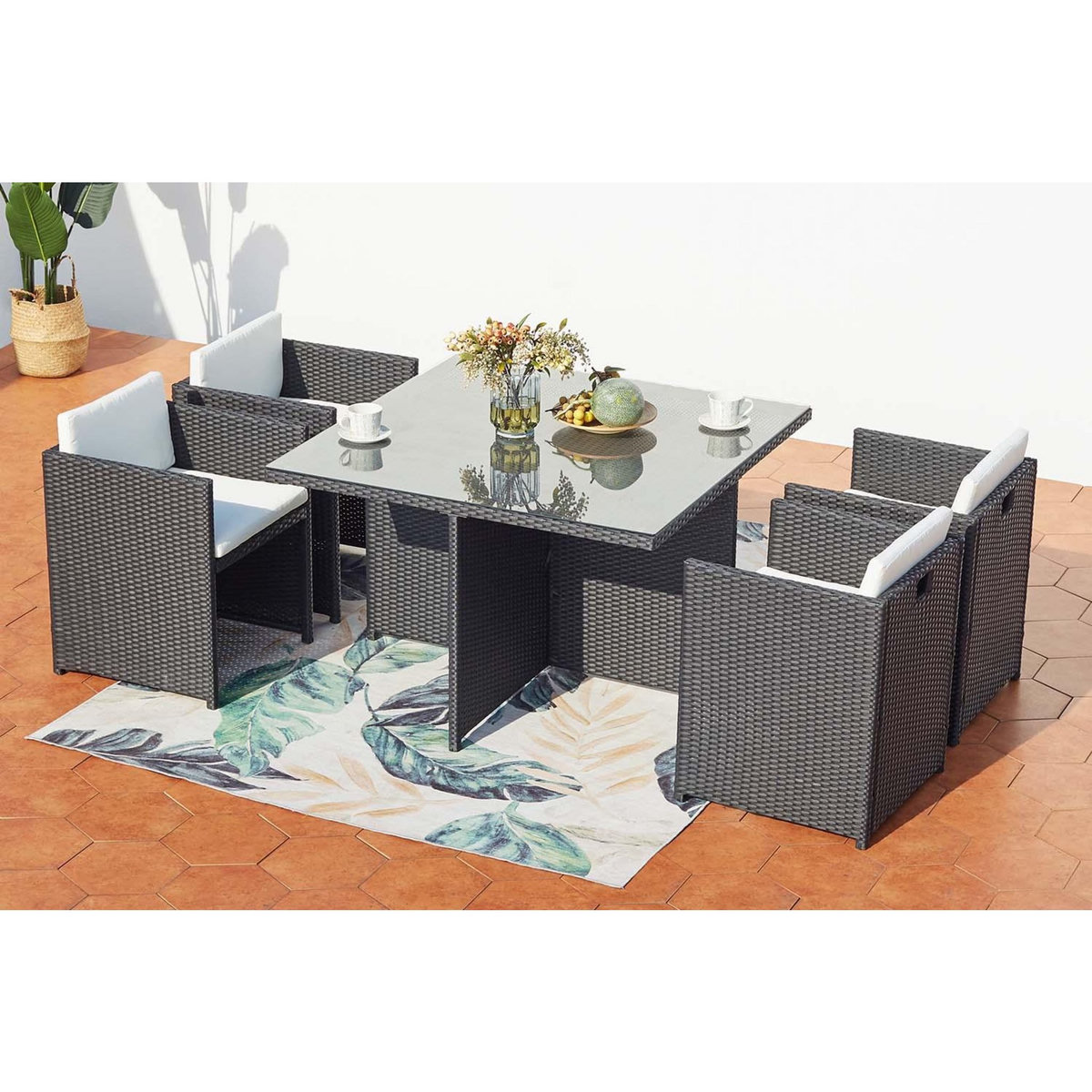 CONCEPT USINE Table et chaises 4 places encastrables en résine noir-blanc MIAMI