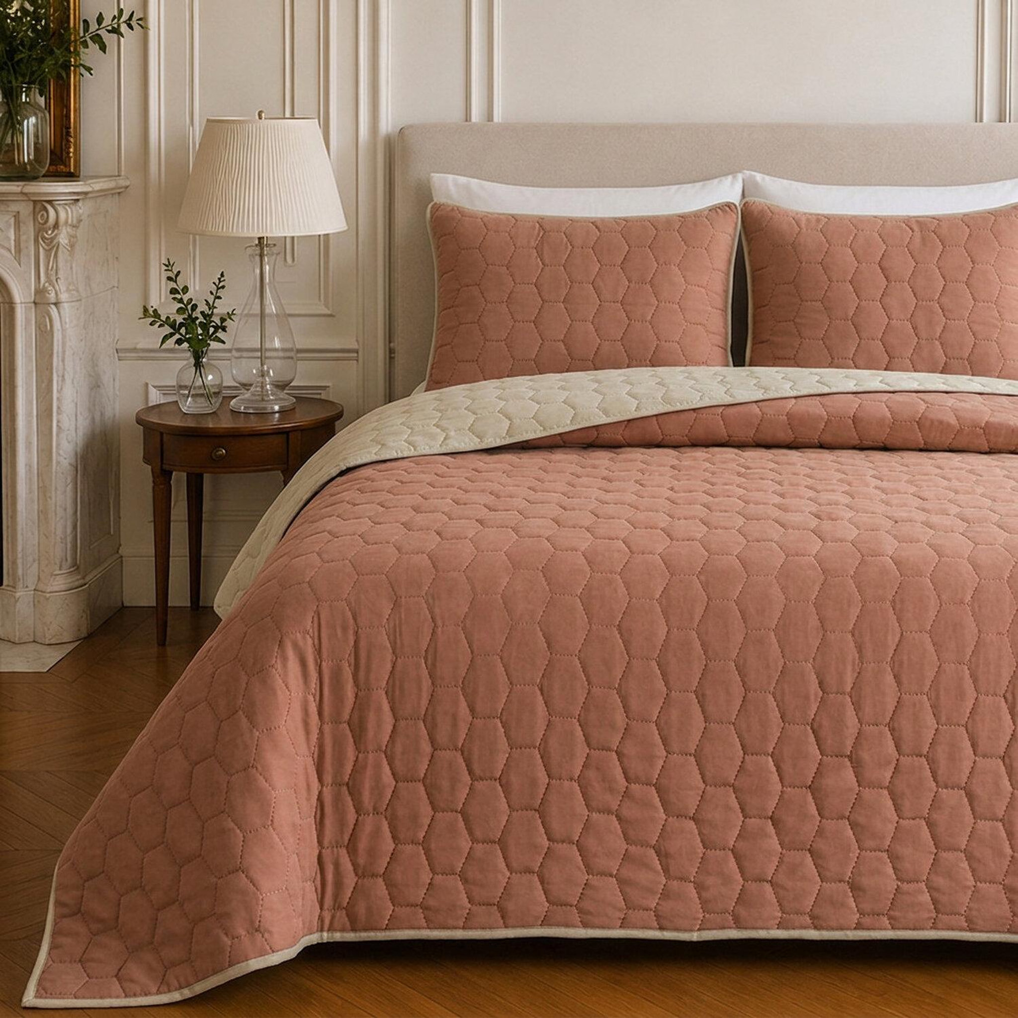 Voir la diapositive 3 : Home collection Couvre-lit matelassé réversible