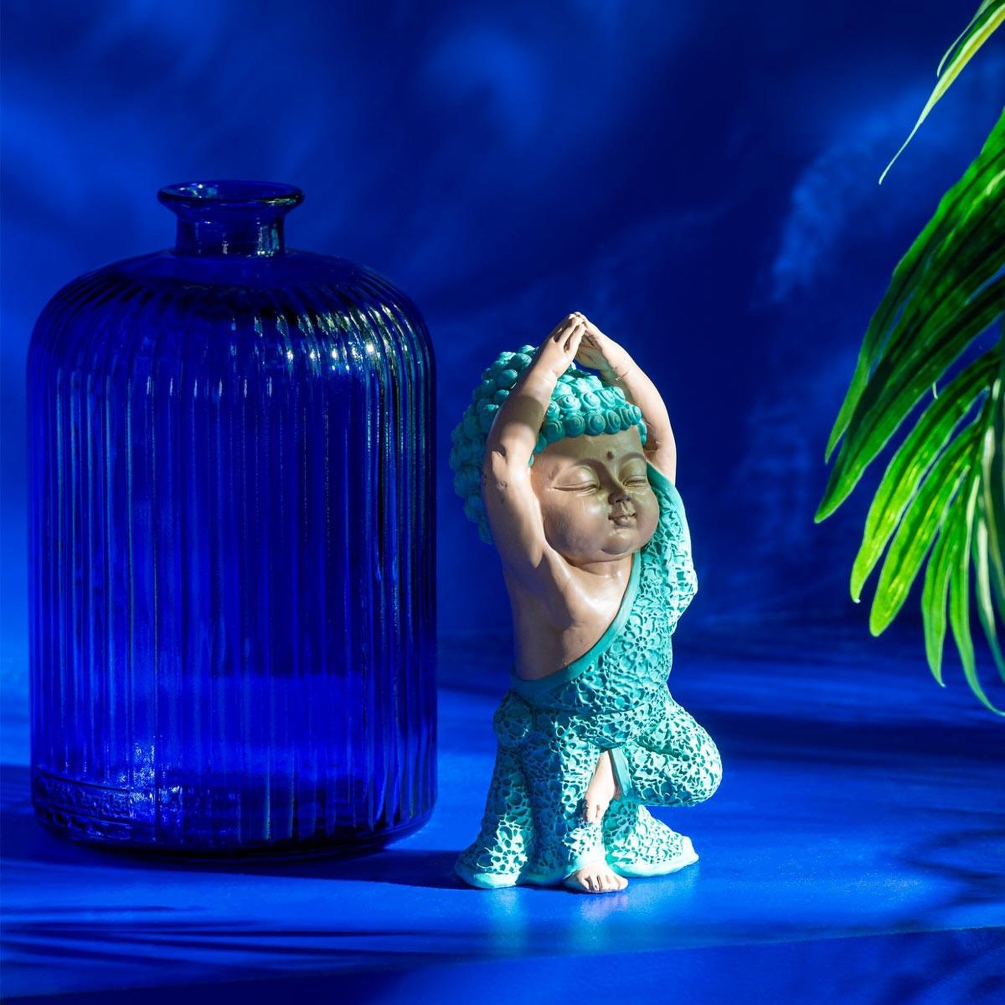 Voir la diapositive 3 : J-LINE Vase bouteille en verre  stripe  23cm bleu