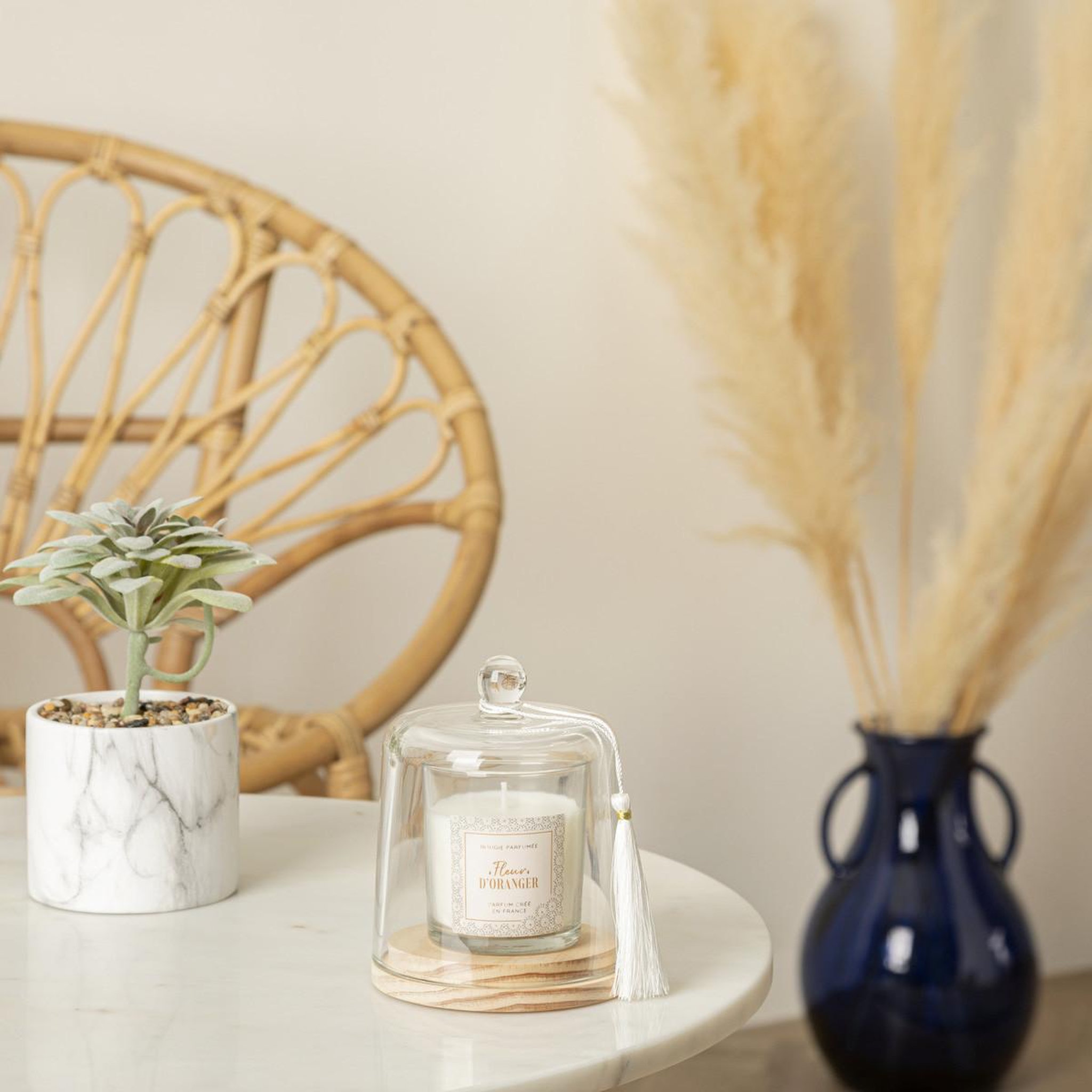 Voir la diapositive 3 : COMPTOIR DE LA BOUGIE Bougie parfumée cloche  loli  130g fleur d'oranger