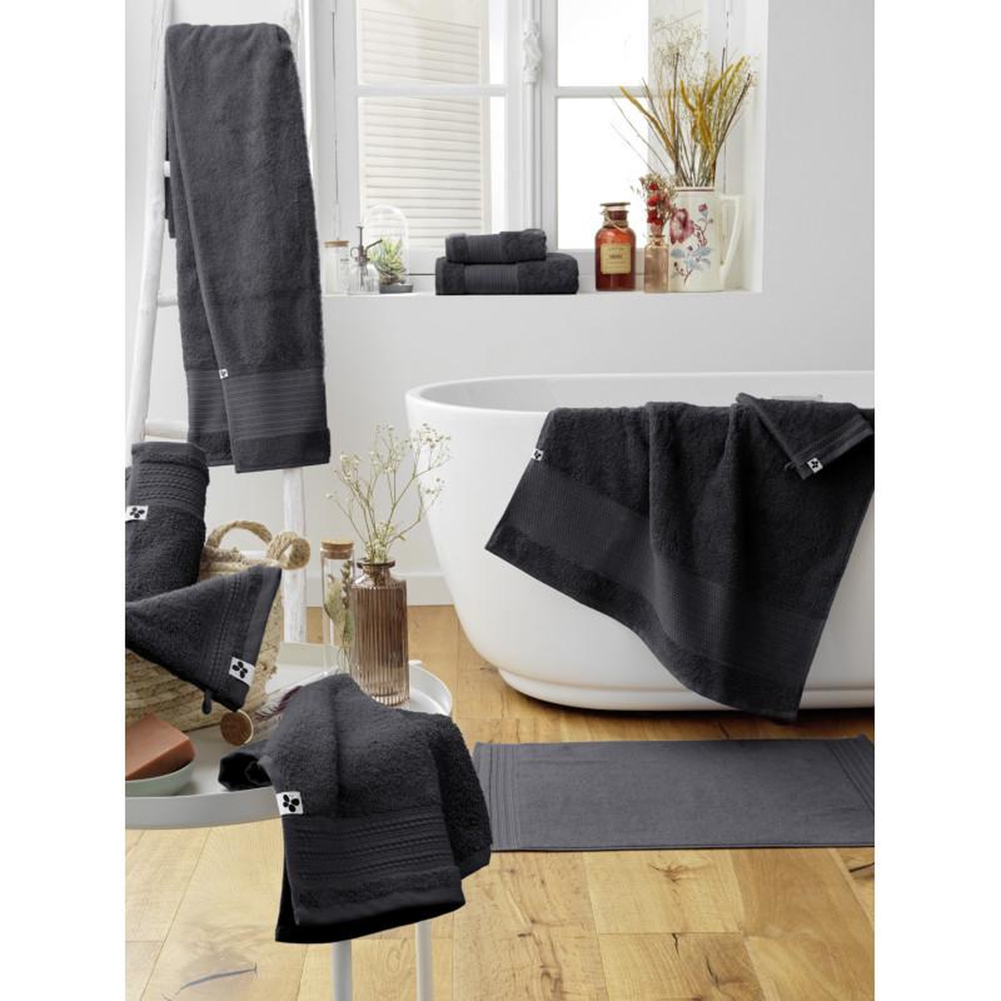Voir la diapositive 3 : L EFFET PAPILLON Tapis de bain  Garance  50 x 70 cm / 100% Coton Bio / 600 gr/m² l'Effet Papillon -  - Tapis de bain 50 x 70 cm