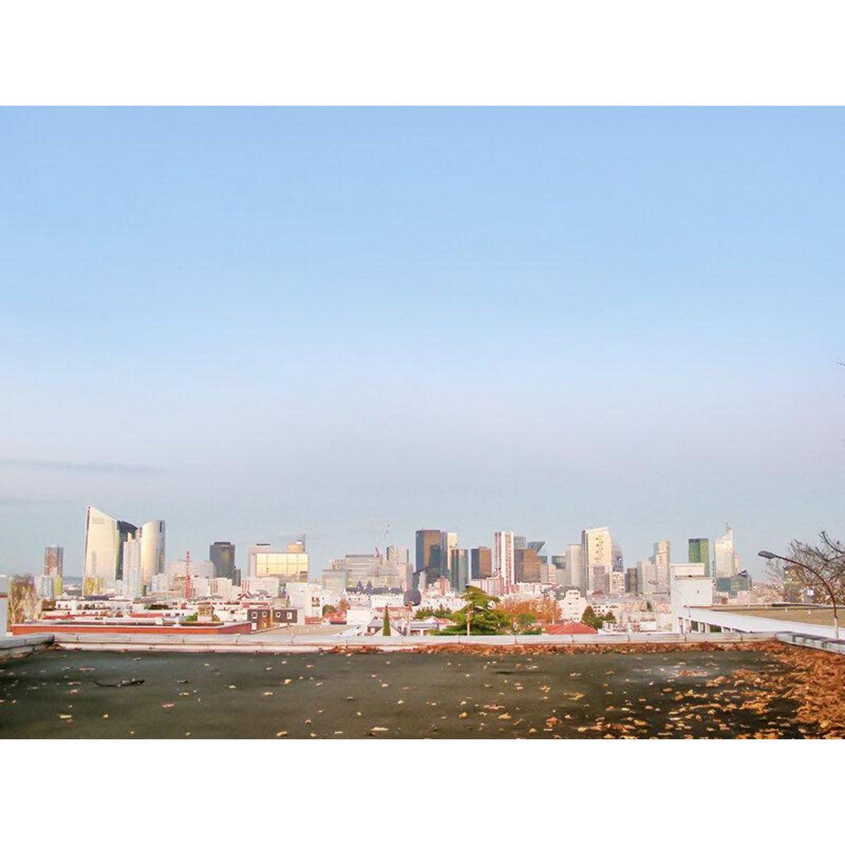 Smartbox Visite privée de 2h30 de la Défense pour 4 - Coffret Cadeau Sport & Aventure