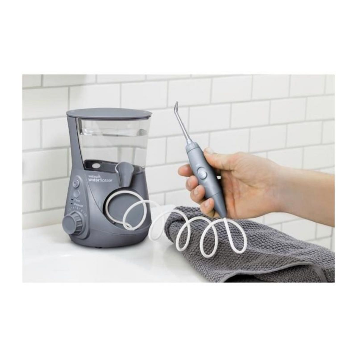 Waterpik Jet Dentaire - WATERPIK - WP-667 Ultra Professionnel - Gris - 10 Niveaux de pression - 7 Embouts inclus