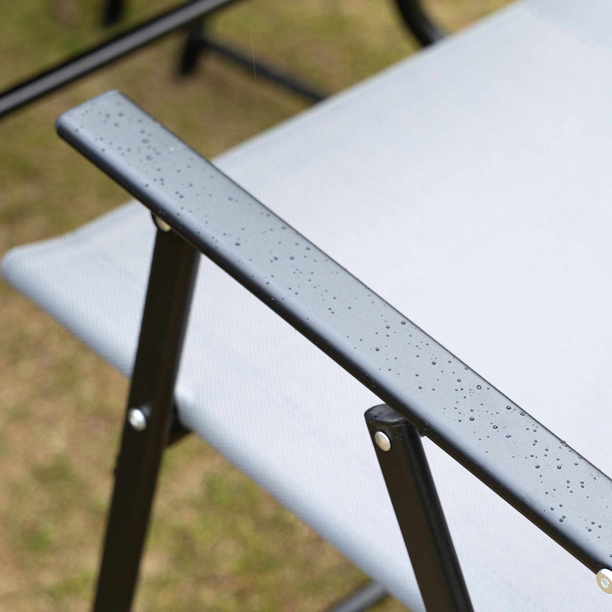 Voir la diapositive 4 : OUTSUNNY Ensemble salon de jardin 6 places 8 pièces - parasol, table, 6 chaises pliantes - métal époxy textilène polyester gris