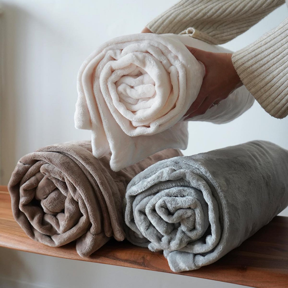 DODO Plaid Polaire Extra Doux Coloris Taupe