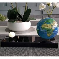 Grand Globe terrestre lumineux en lévitation avec base noire TERRA MAXI -  magneticland