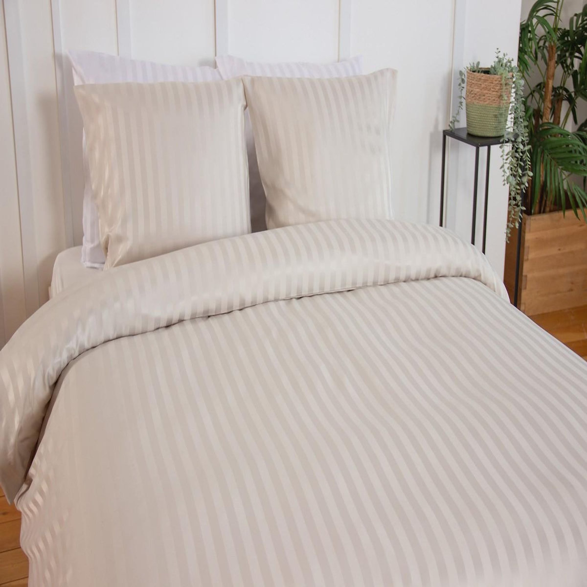 Home collection Parure housse de couette 100% satin de microfibre, albatre