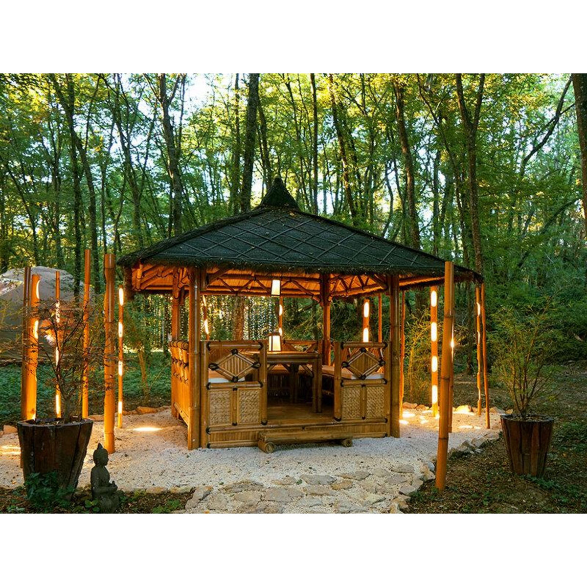 Smartbox Escale insolite de 2 jours en bulle suspendue près de Lyon - Coffret Cadeau Séjour