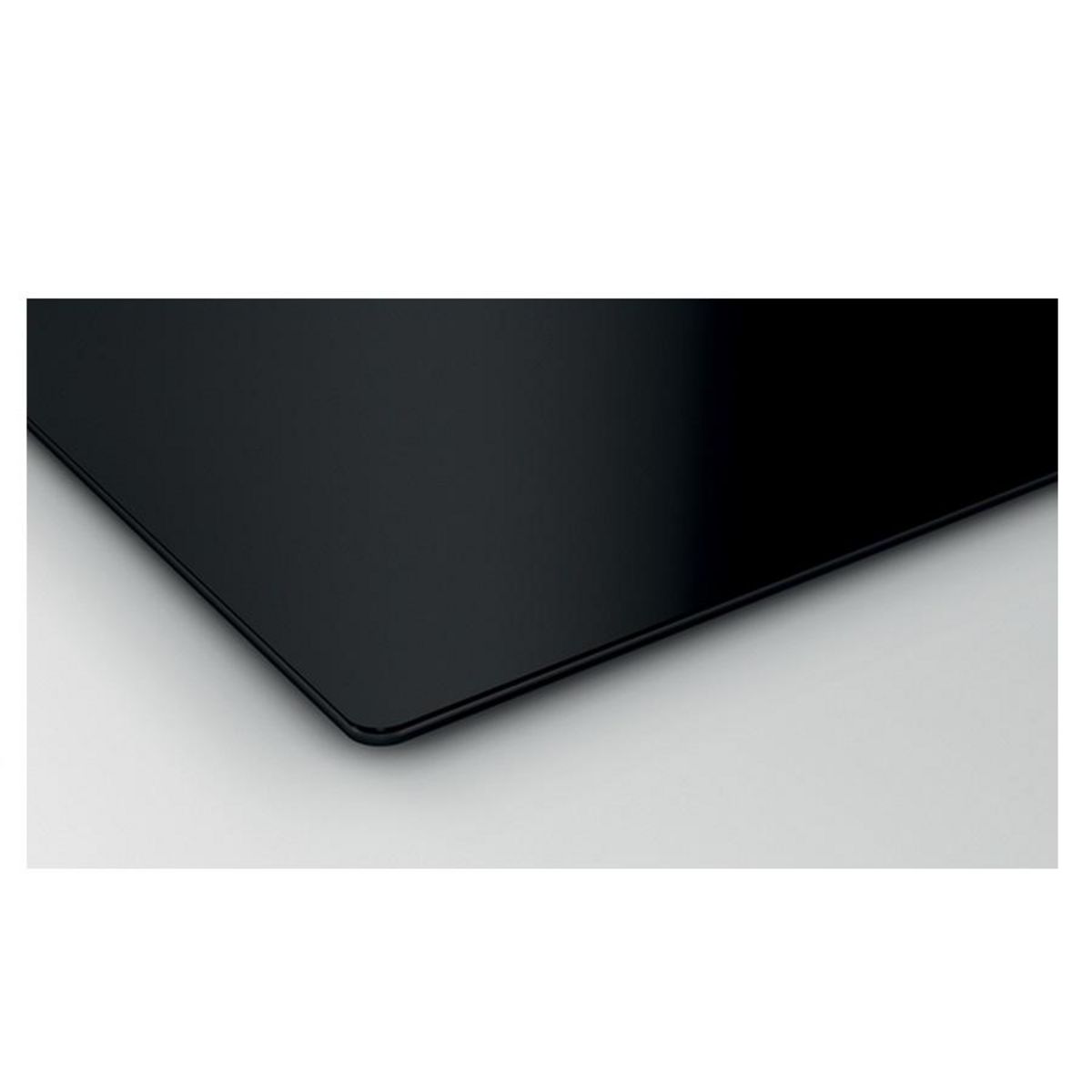 BOSCH Table de cuisson à induction 60cm 3 feux noir - PUJ611BB5E