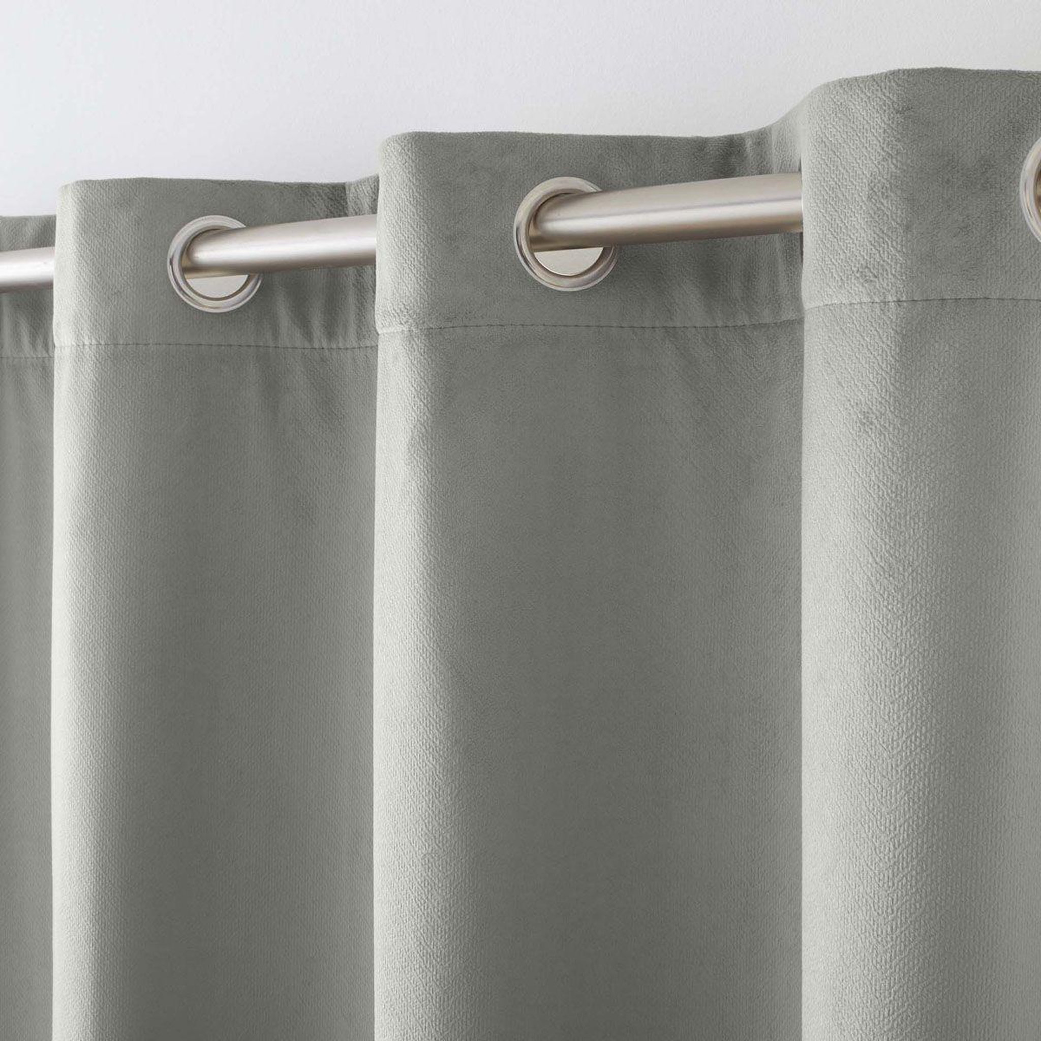 Voir la diapositive 2 : Douceur d'Intérieur Rideau isolant velours  polarchic  140x260cm gris
