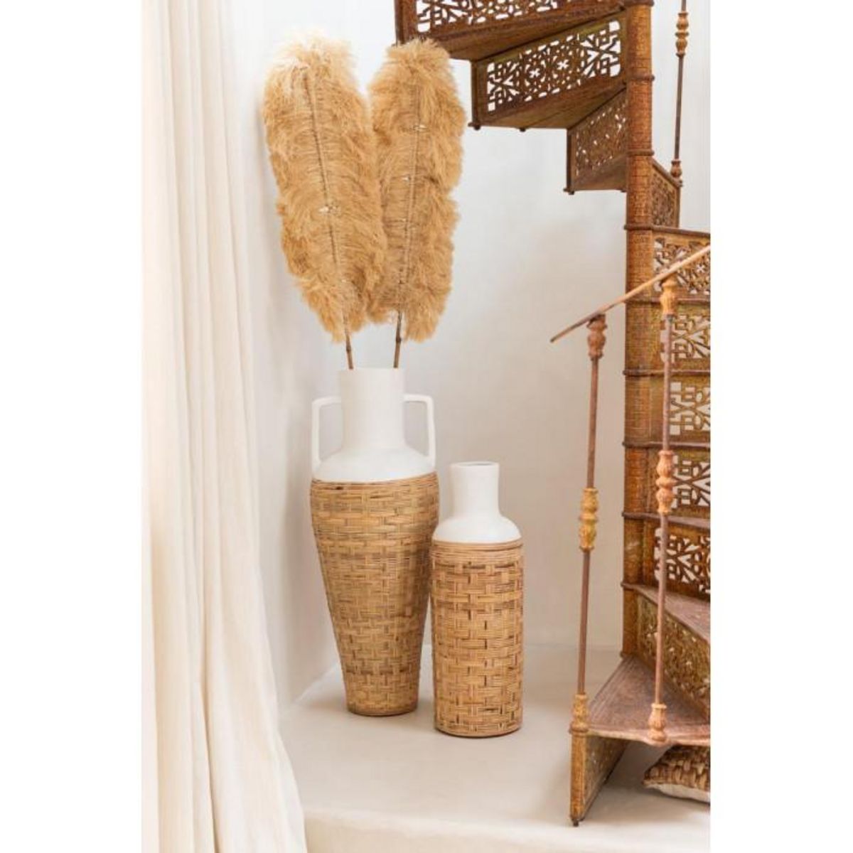 Paris Prix Vase Amphore avec Tissage Rotin  Bali  100cm Blanc & Naturel