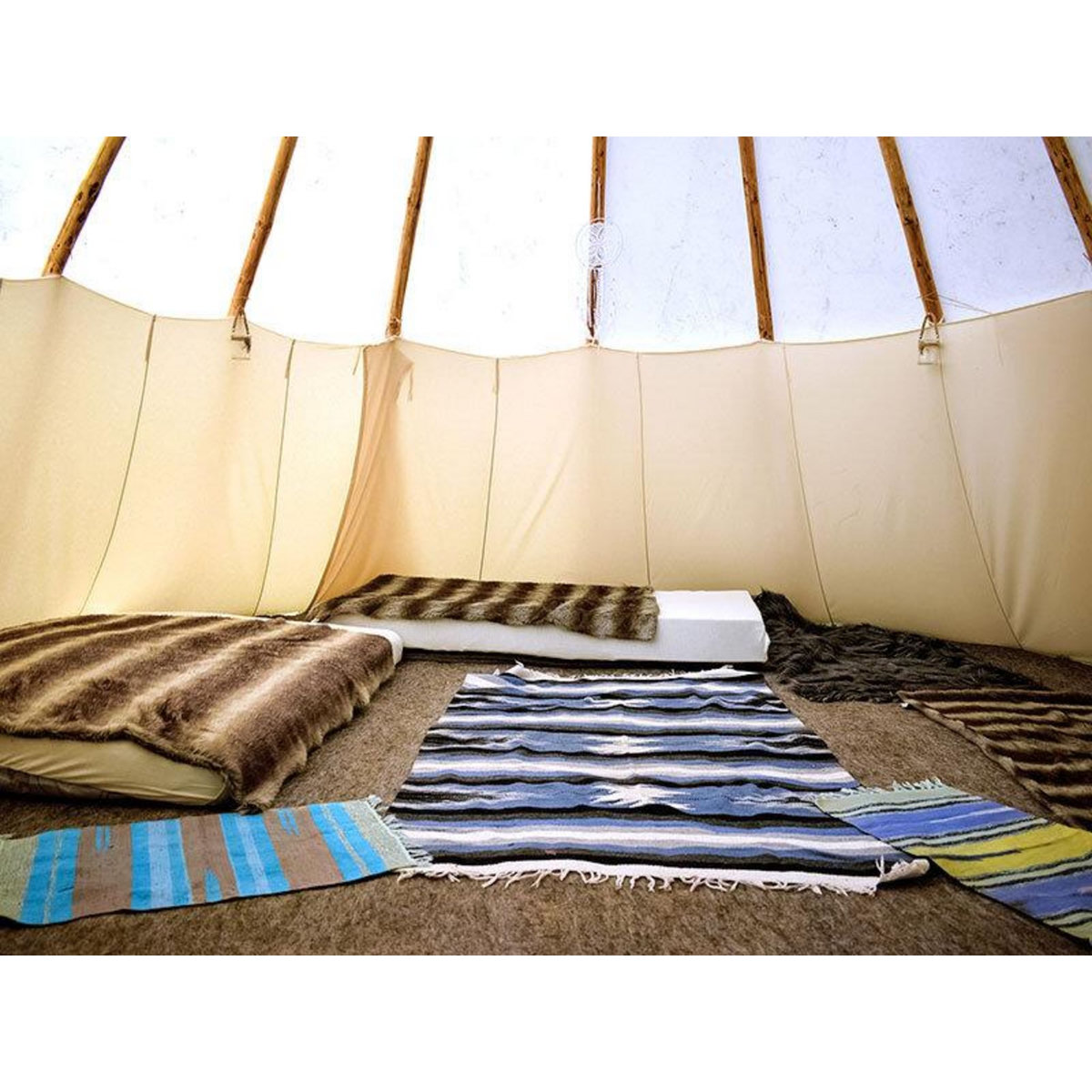 Smartbox 4 jours insolites en tipi près de Dijon - Coffret Cadeau Séjour