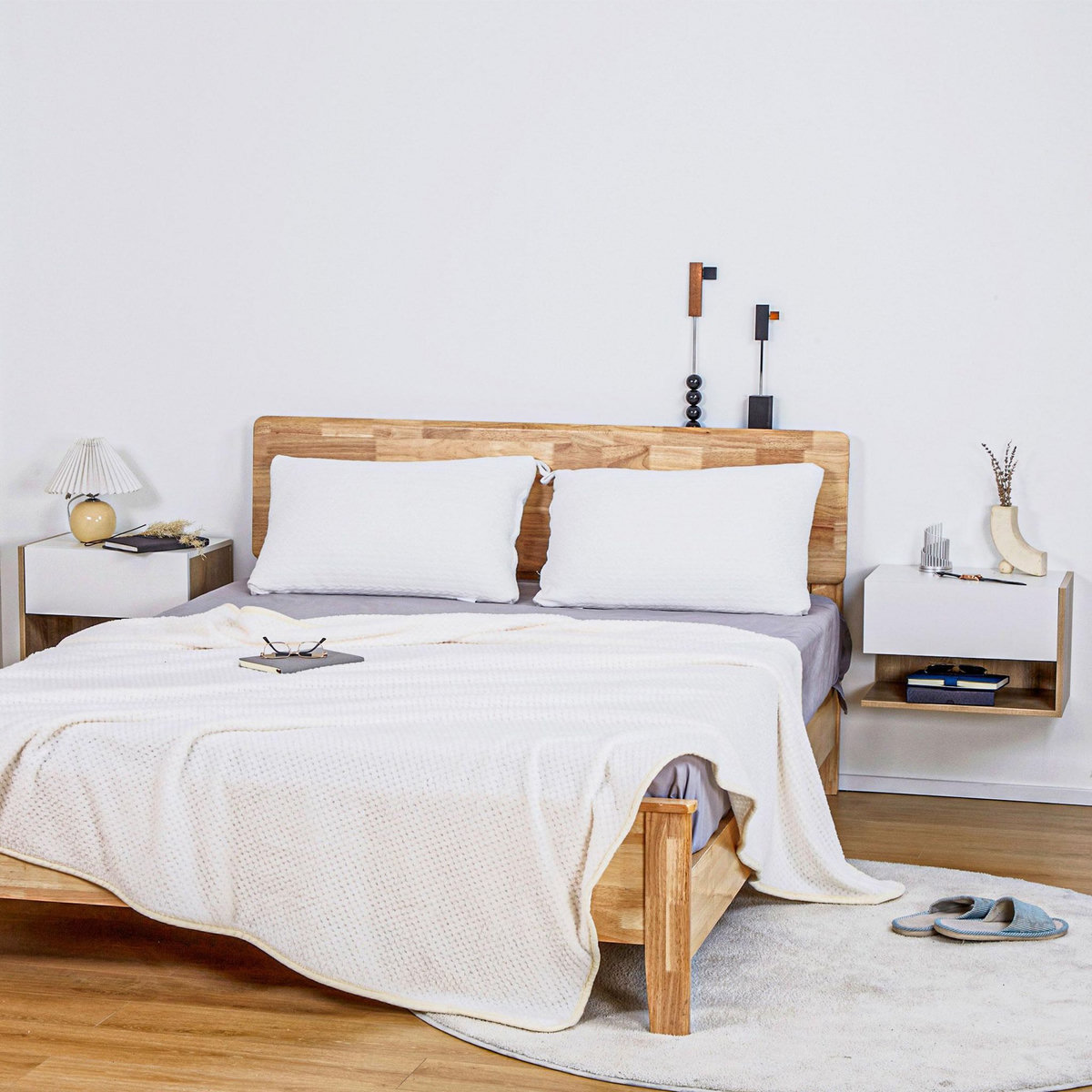 HOMCOM Lot de 2 tables de chevet murales - lot de 2 tables de nuit - tiroir coulissant, étagère - aspect chêne clair blanc