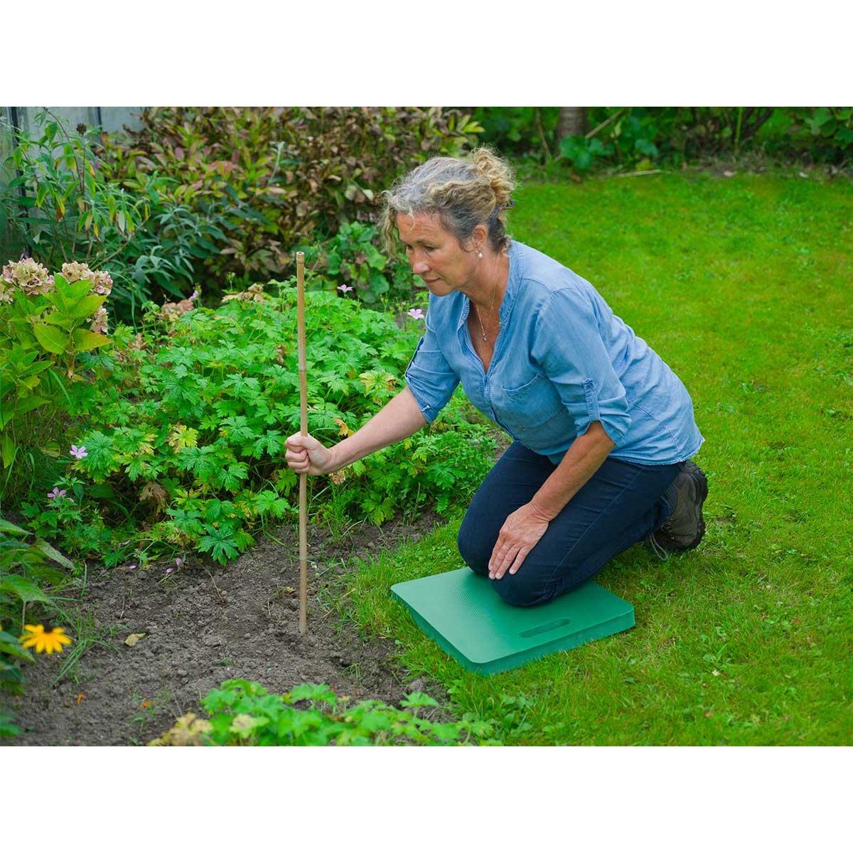 NATURE Coussin en mousse taille L, protège-genoux, coloris vert - 40 x 38 x 3 cm - Nature