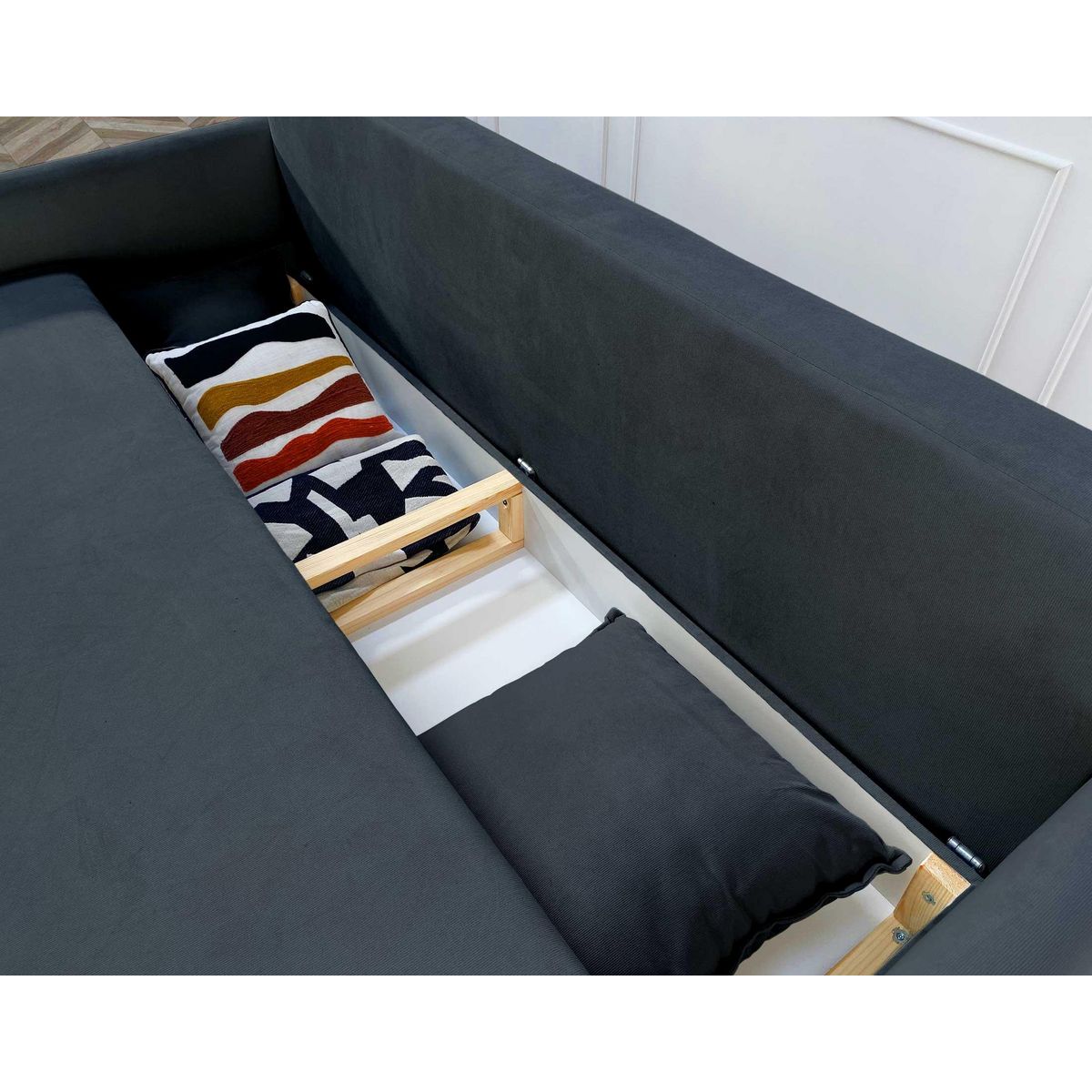 LISA DESIGN Apia - canapé 3 places - convertible avec coffre - en velours