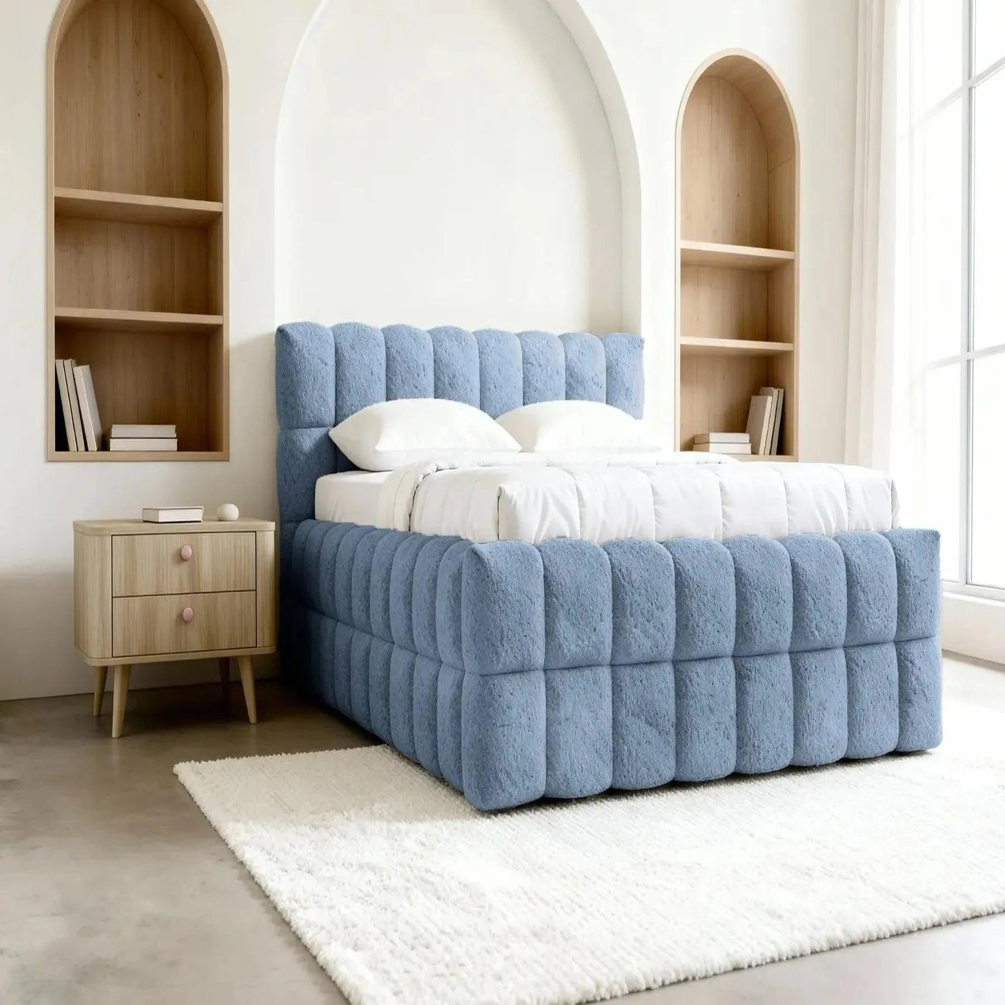 Voir la diapositive 4 : CASANOVA PARIS Voltaire - lit coffre tissu bouclette bleu