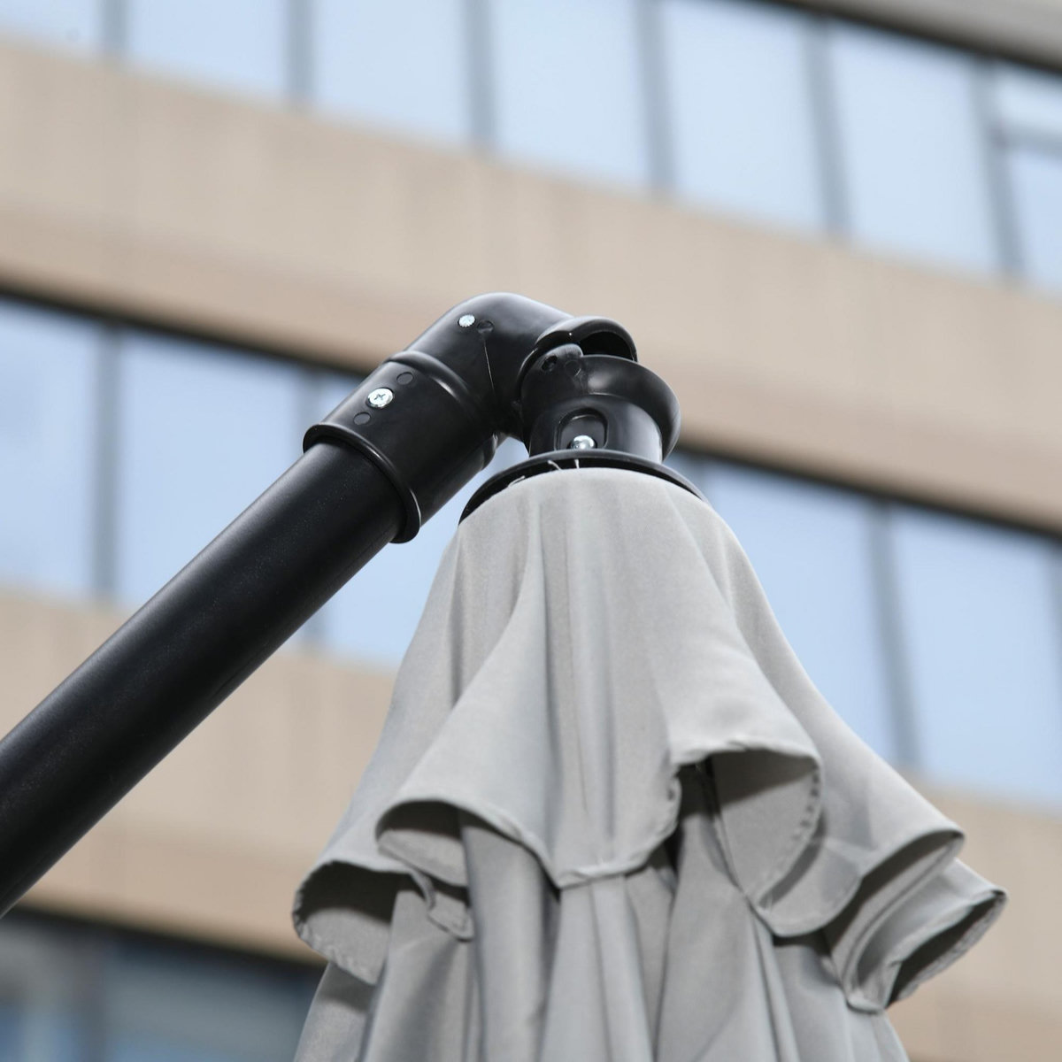 OUTSUNNY Parasol déporté rond inclinable manivelle piètement mât métal. dim. Ø 2,96 x 2,6H m polyester haute densité gris