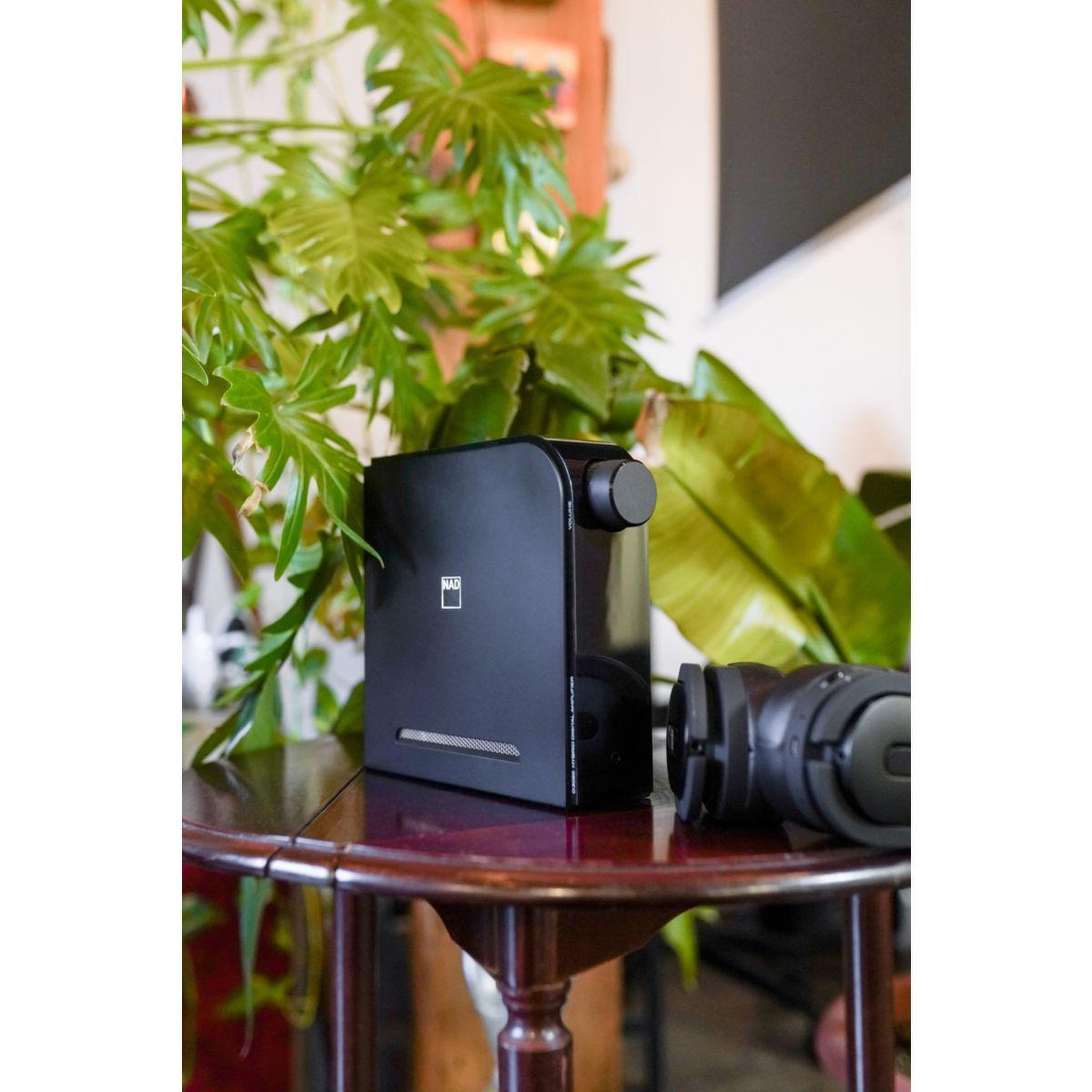 Voir la diapositive 3 : NAD Amplificateur hifi d3020v2 noir