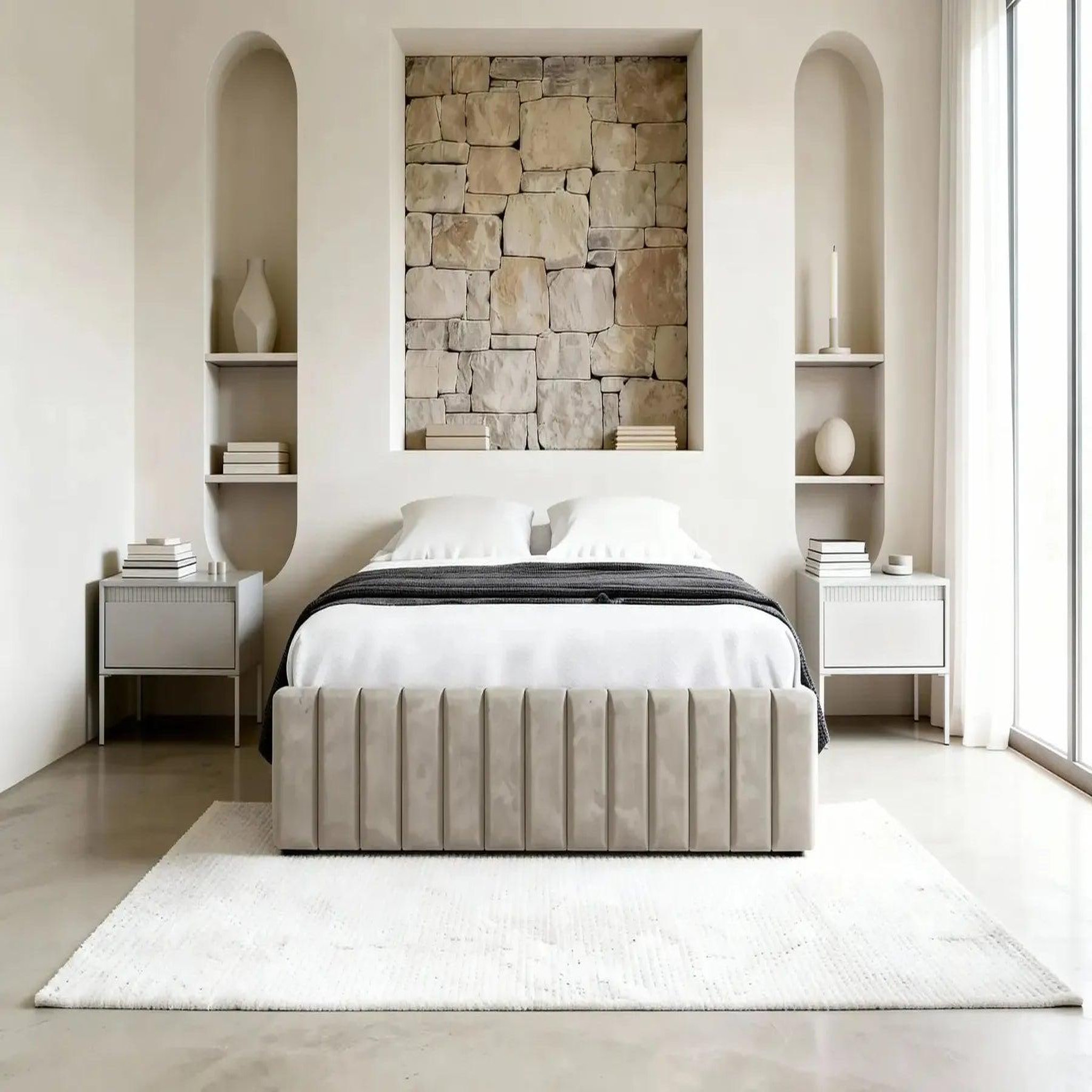 Voir la diapositive 2 : CASANOVA PARIS Elena - lit coffre tissu velours 140x200cm beige