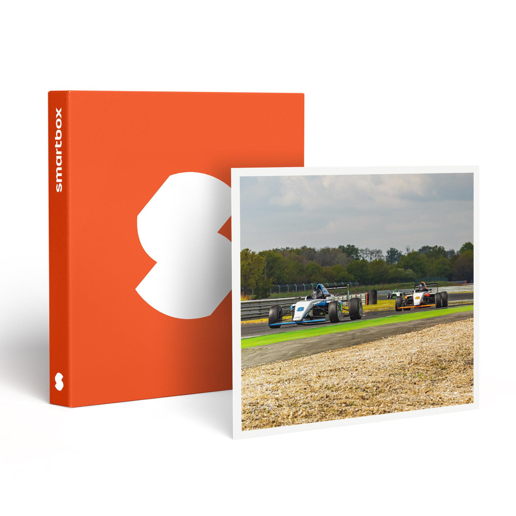 Smartbox Stage de pilotage monoplace : 10 tours sur le circuit de La Ferté-Gaucher en Formule 4 Tatuus - Coffret Cadeau Sport & Aventure