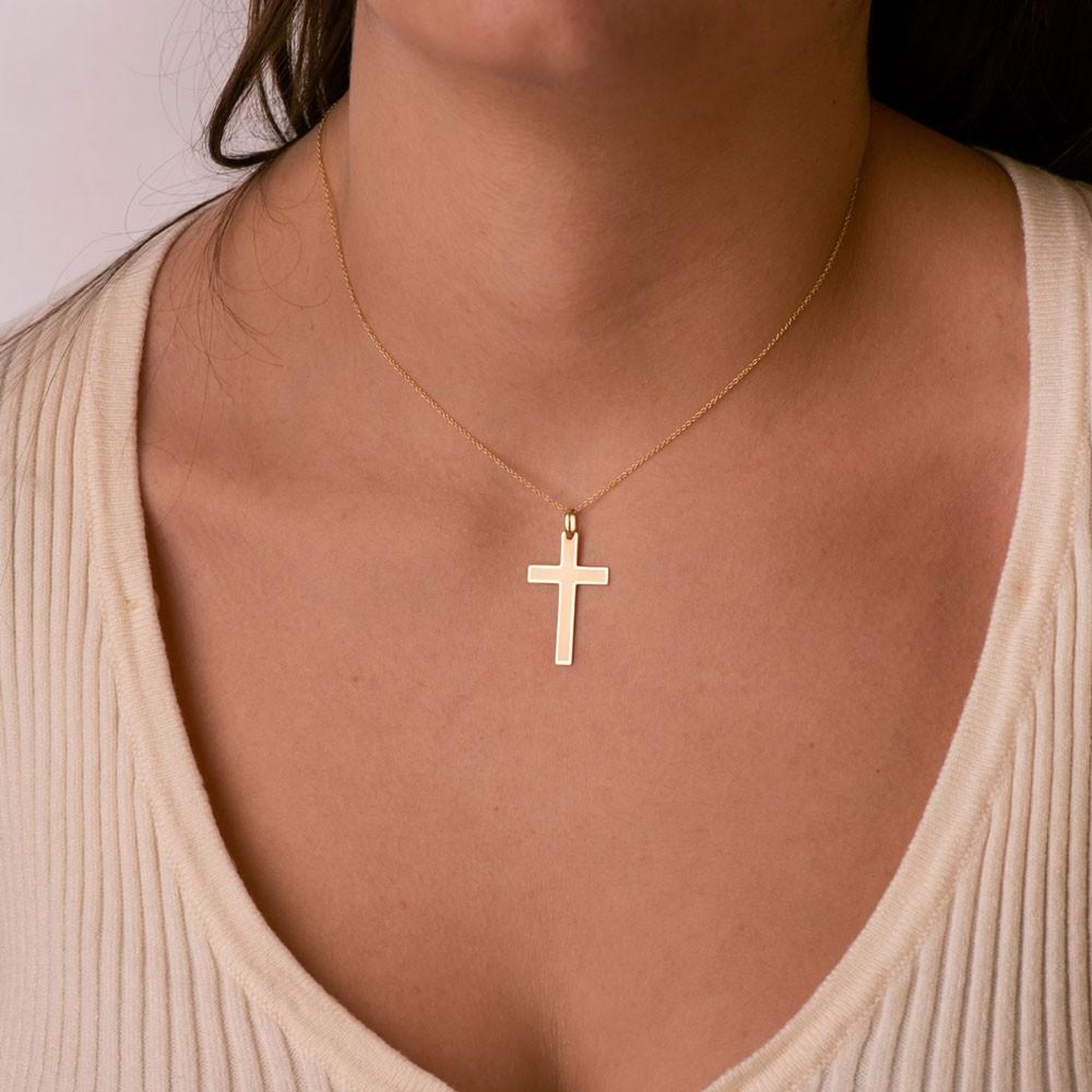 Voir la diapositive 2 : L'ATELIER D'AZUR Pendentif  - Médaille Croix Or 18 Carats 750 Jaune - Chaines Offertes