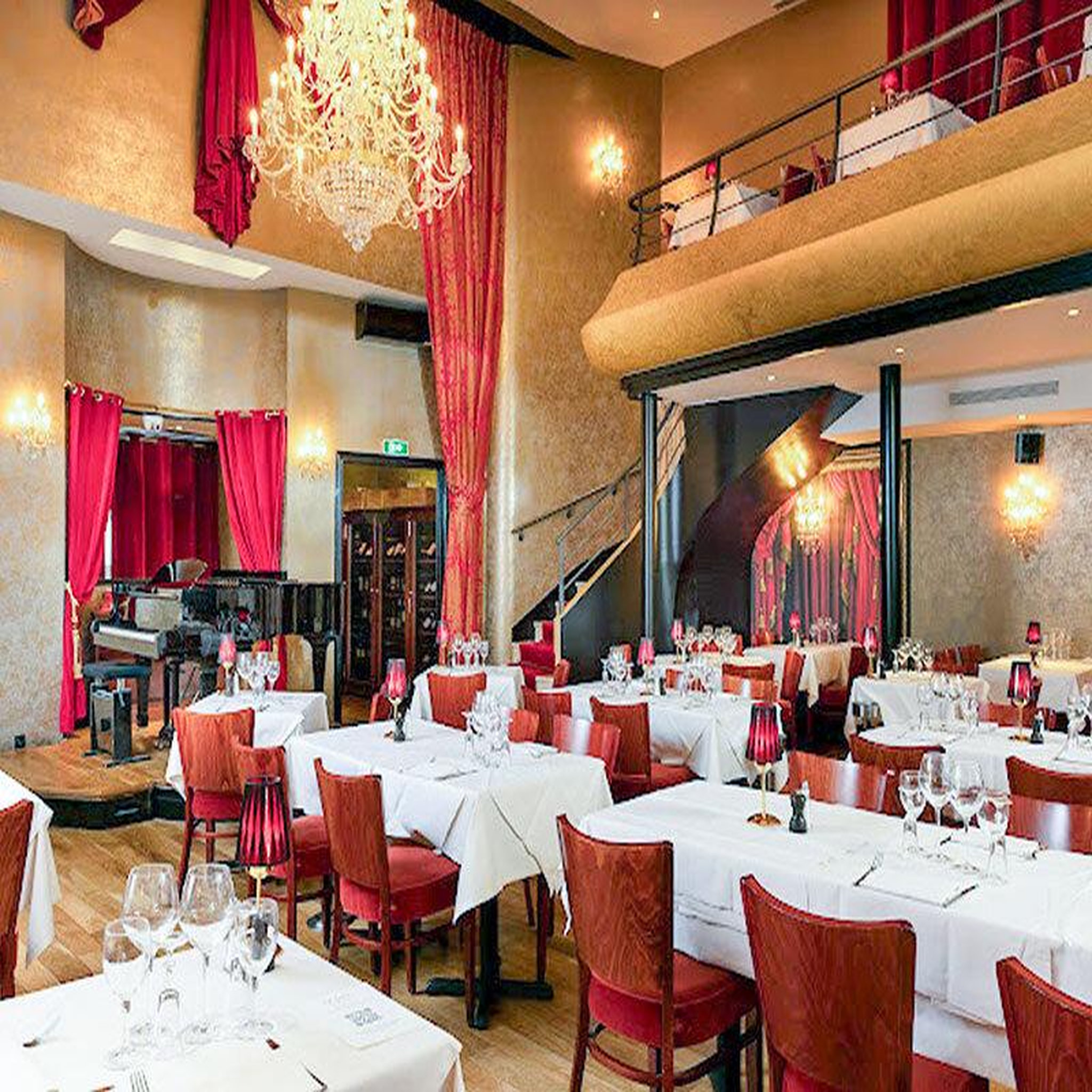 Voir la diapositive 2 : Smartbox Dîner-spectacle proche de paris : menu lyrique 4 plats avec verre de vin - coffret cadeau gastronomie