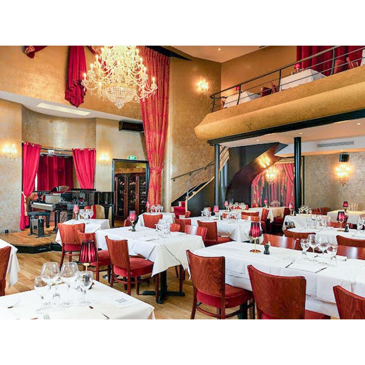 Smartbox Dîner-spectacle proche de Paris : Menu Lyrique 4 Plats avec verre de vin - Coffret Cadeau Gastronomie