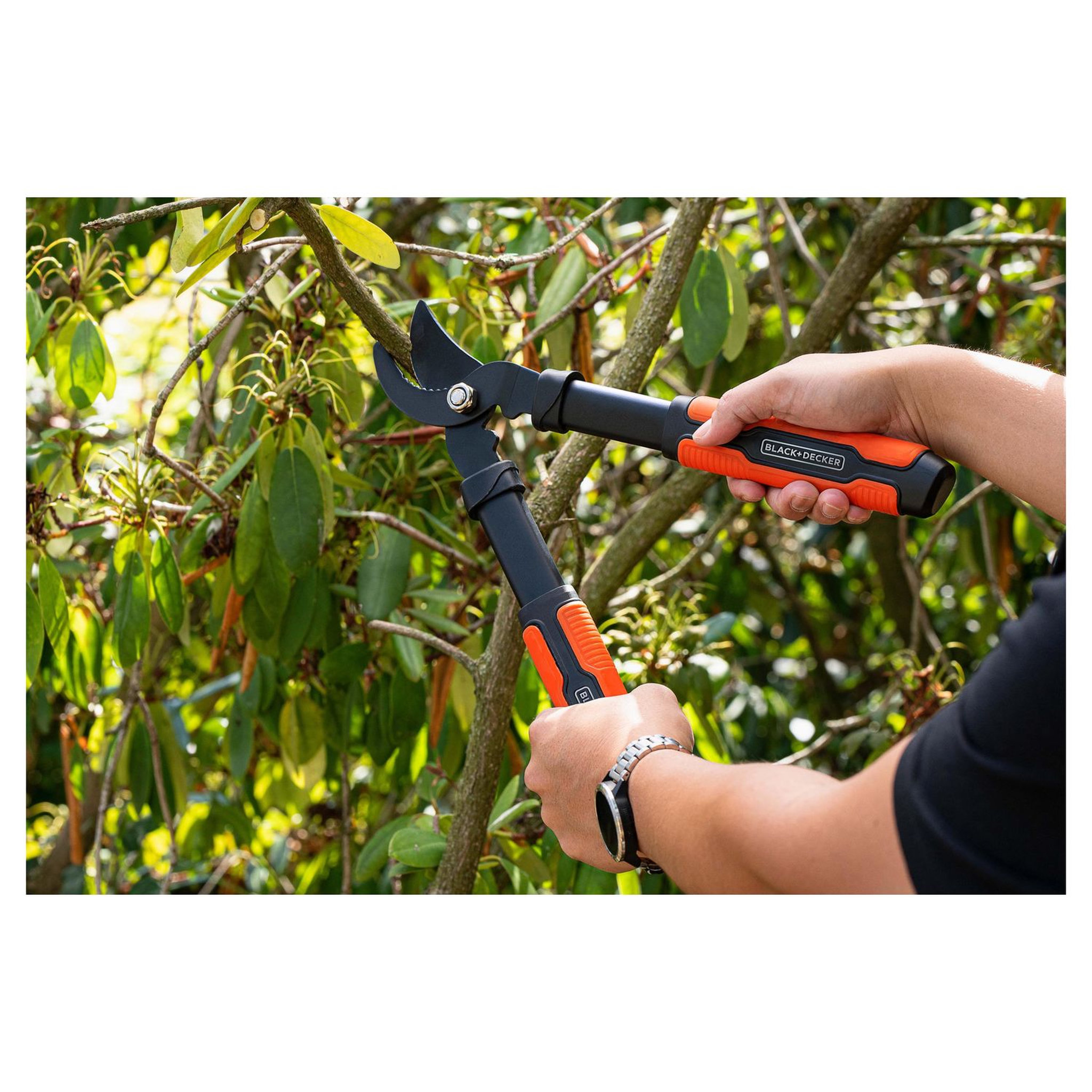 Voir la diapositive 2 : Black & Decker Elagueur - 38 cm
