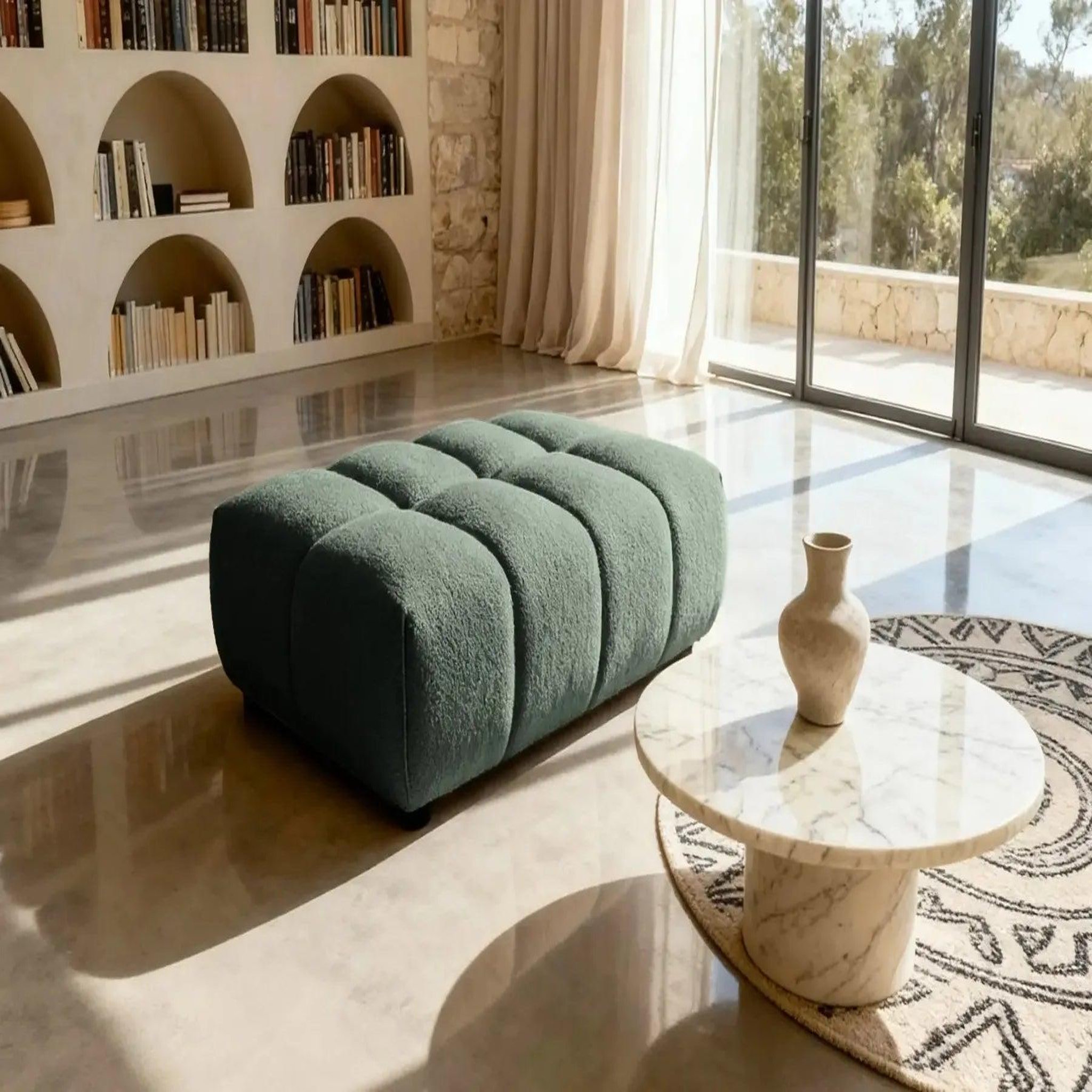 Voir la diapositive 6 : CASANOVA PARIS Alexia - pouf tissu bouclette