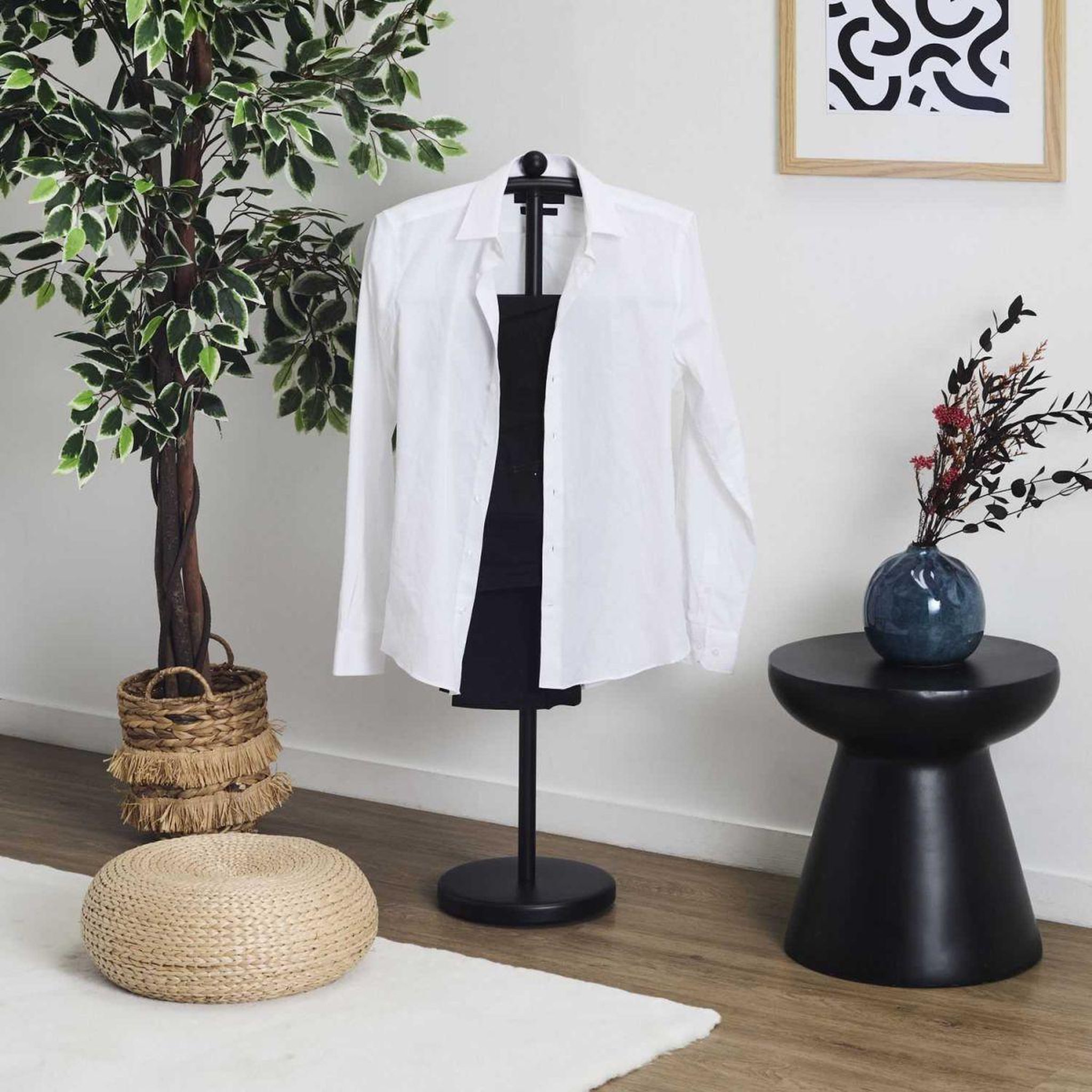 Voir la diapositive 4 : Je cherche une idee Valet de chambre design  effet bois  109cm noir