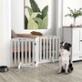 Voir la diapositive 4 : PAWHUT Barrière de sécurité chien pliable adaptable motif os - piètement support antidérapant - 155 x 30 x 61 cm - MDF blanc