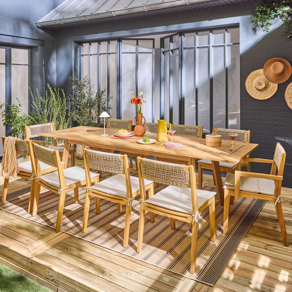 SWEEEK Table de jardin extensible bois d'acacia + 10 assises PALENA et GALENA 275 x 100 x 75 cm naturel et beige