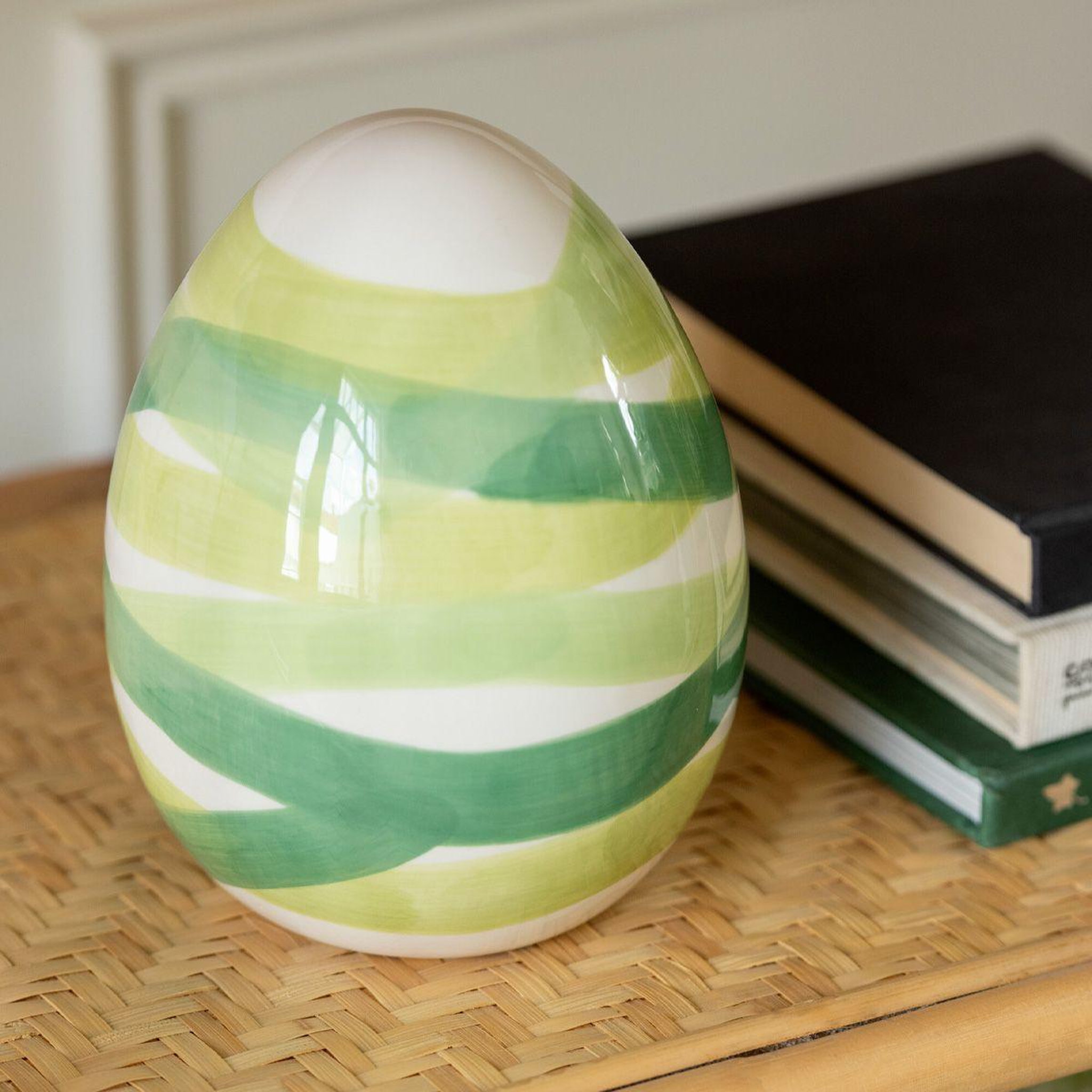 Voir la diapositive 2 : J-LINE Œuf Déco en Dolomite  Lignes  18cm Vert