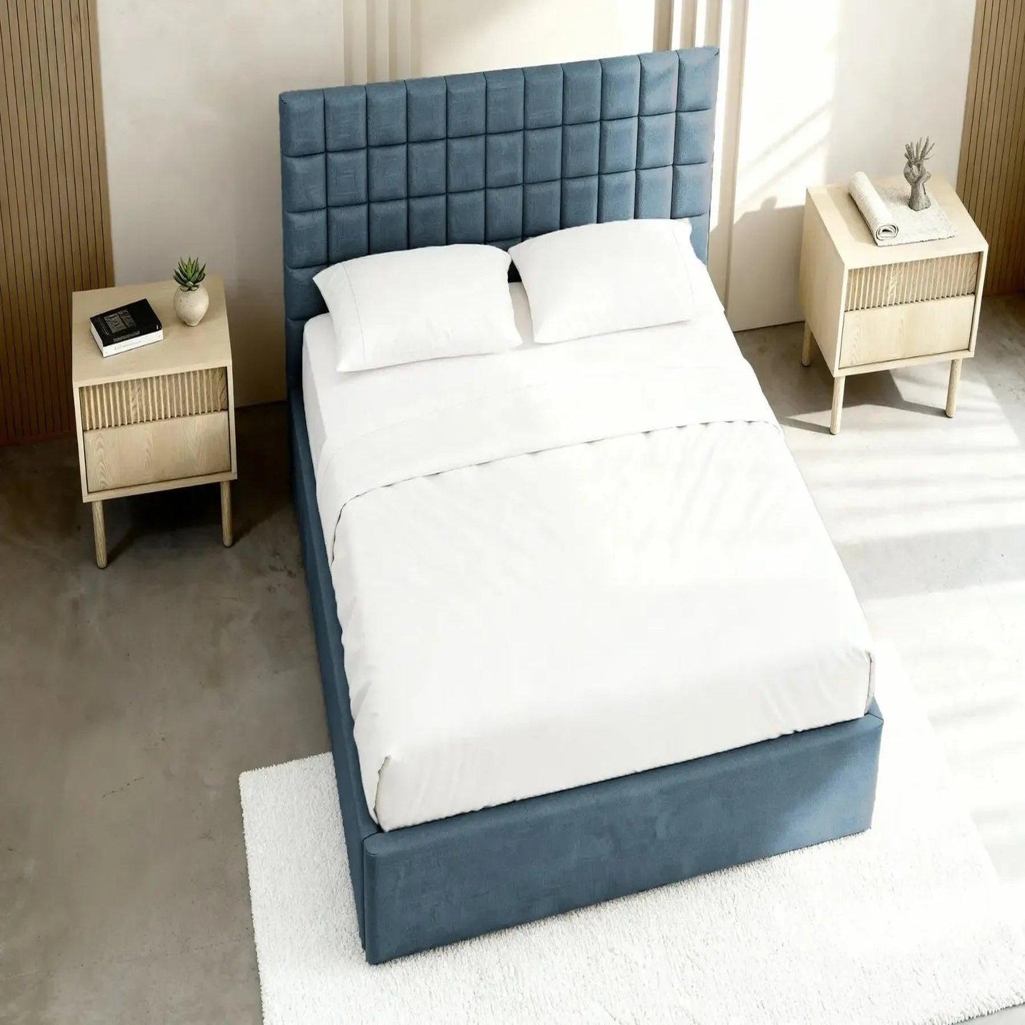 Voir la diapositive 5 : CASANOVA PARIS Thelma - lit coffre tissu velours bleu