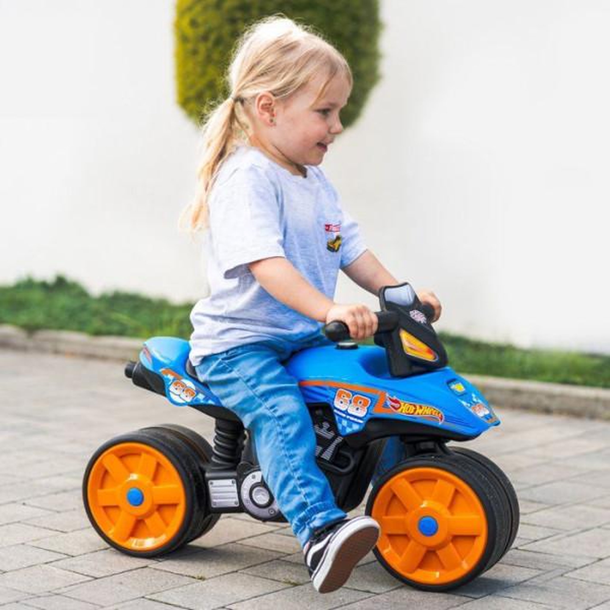 Voir la diapositive 4 : FALK Draisienne velo  - roues silencieuses - falk - moto hot wheels - plastique recyclé - guidon directionnel - bleu