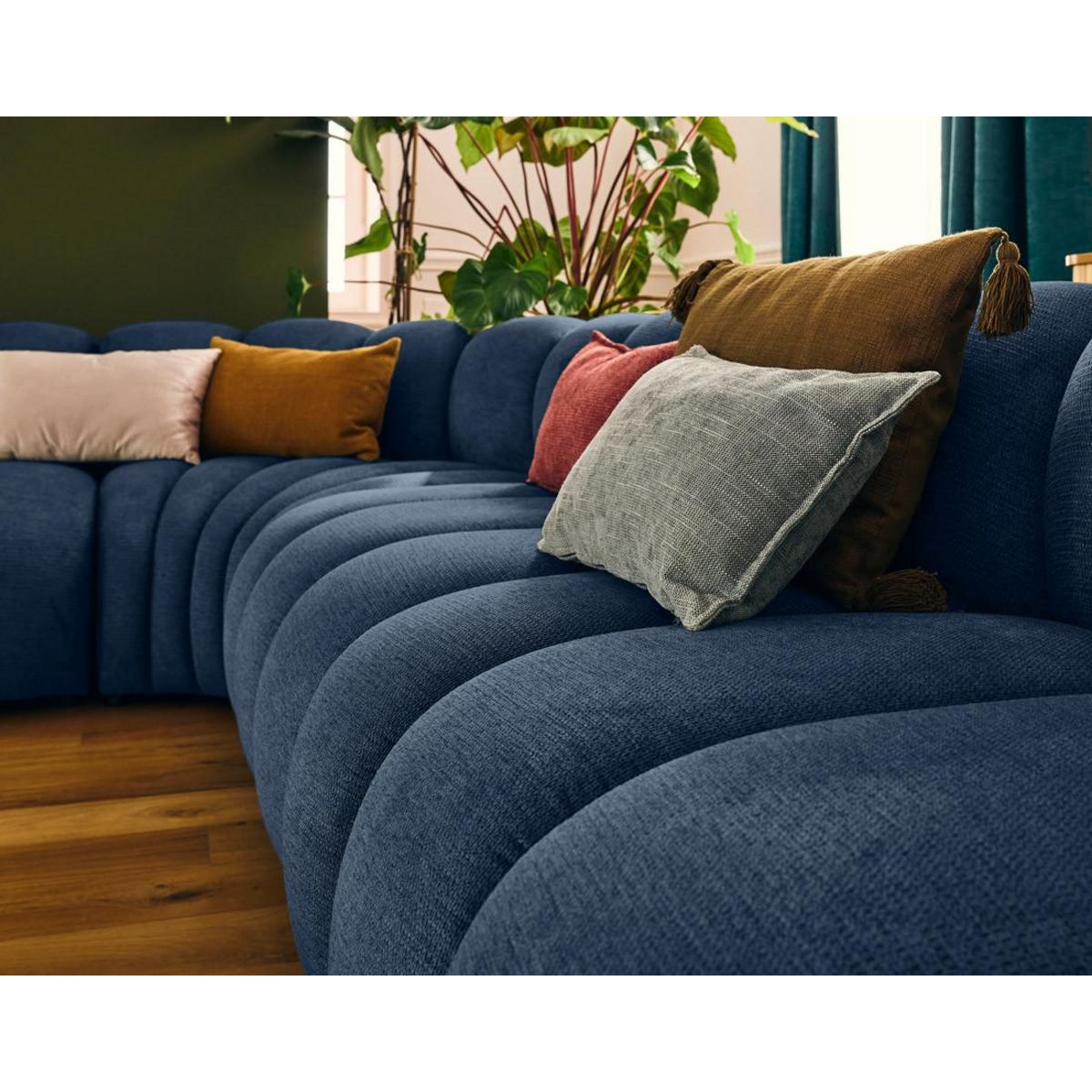 LISA DESIGN Debbie - canapé modulable d'angle droit 5 places en tissu texturé