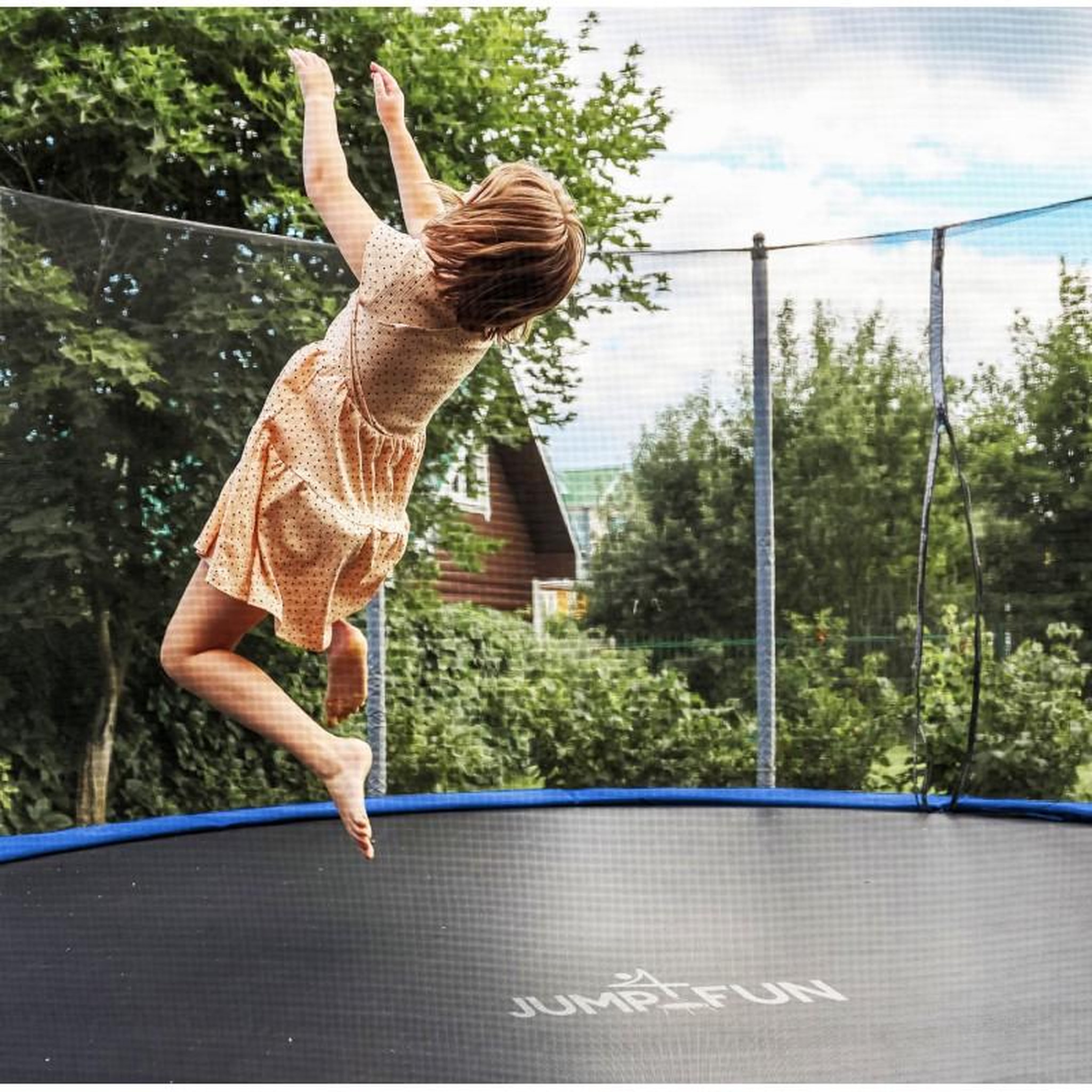 Voir la diapositive 5 : JUMP4FUN Trampoline de jardin ø244 cm- 8FT- Filet intérieur, Matelas de protection et Echelle