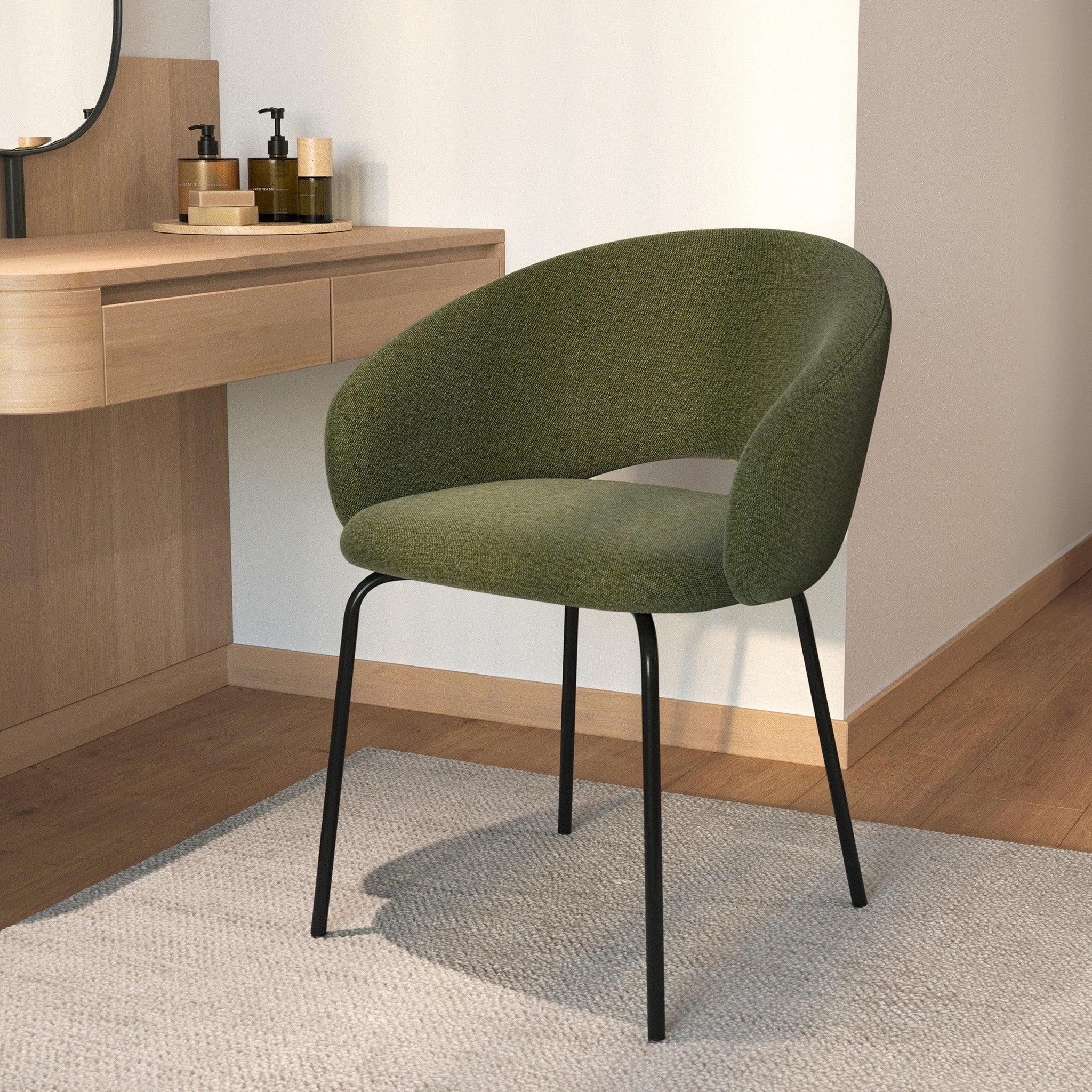Voir la diapositive 2 : MAISON PAVANE Chaise en tissu vert chiné et pieds noirs-milly