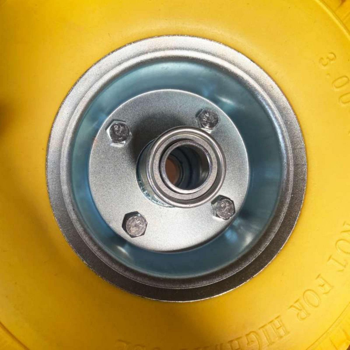  Roue increvable jaune 10  260 x 85mm alésage 20mm