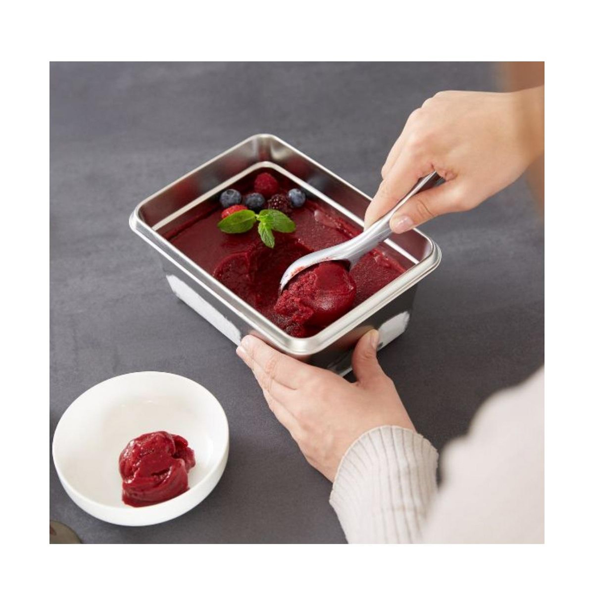 Voir la diapositive 4 : EMSA Boîte alimentaire 2l inox - n1150600