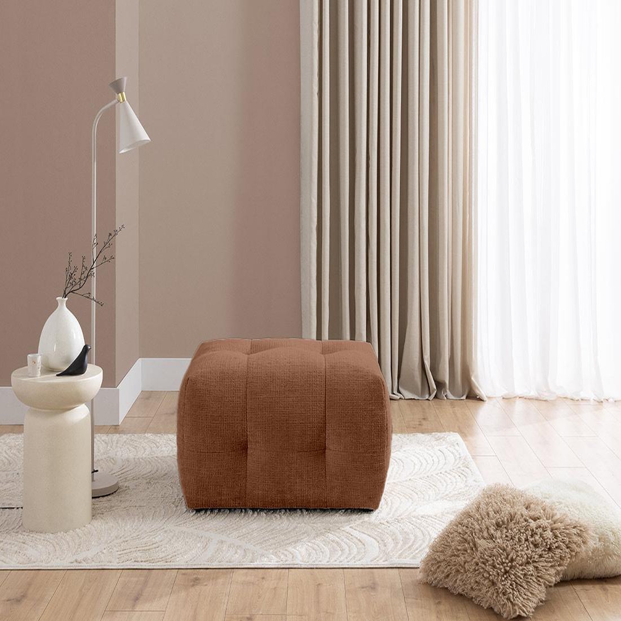 Voir la diapositive 4 : BEST MOBILIER Diane - pouf en velours texturé