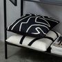 Voir la diapositive 4 : Paris Prix Coussin Déco Imprimé  Ligne  43x43cm Noir