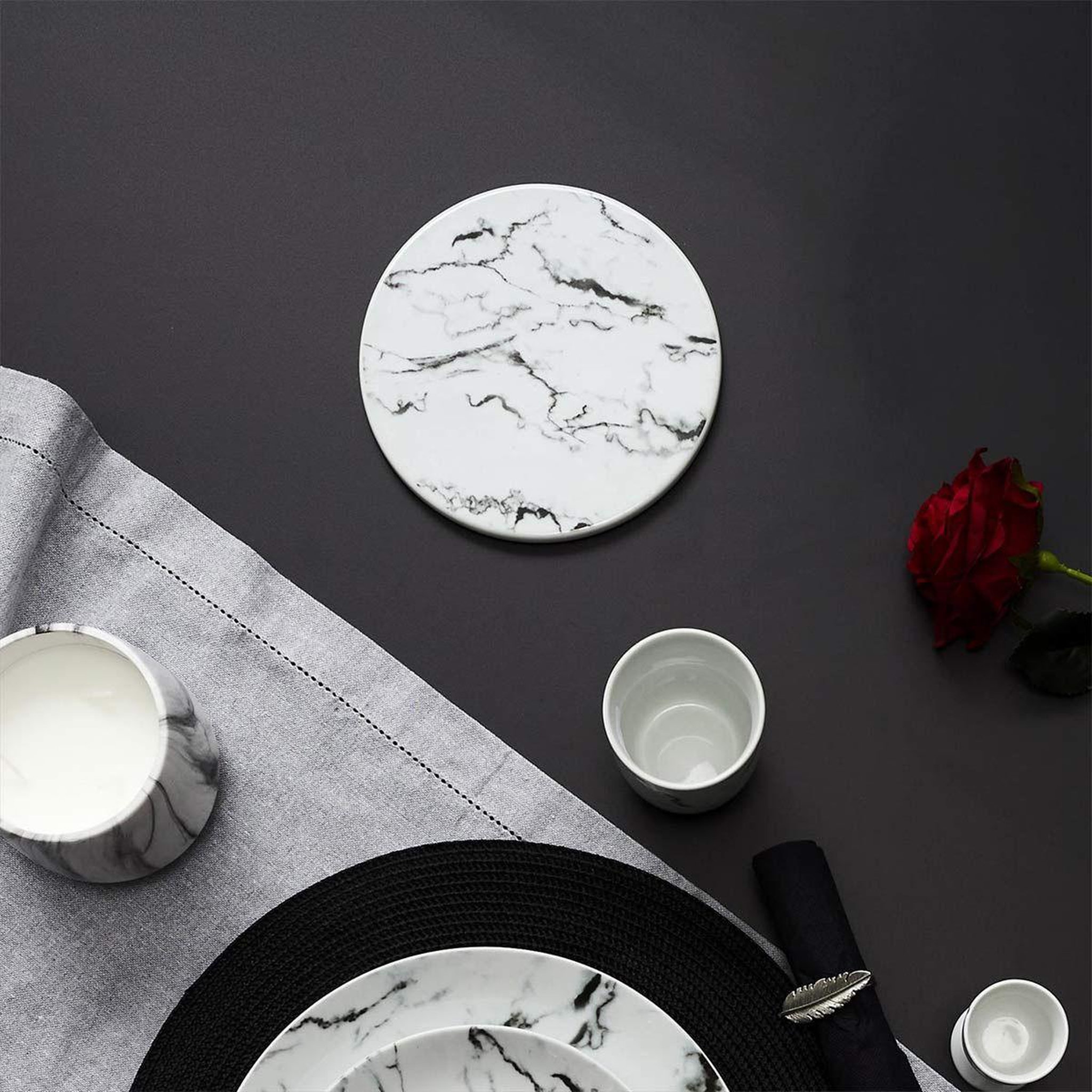 Voir la diapositive 4 : The Home Deco Factory Salière & Poivrière Design  Marbré  8cm Blanc