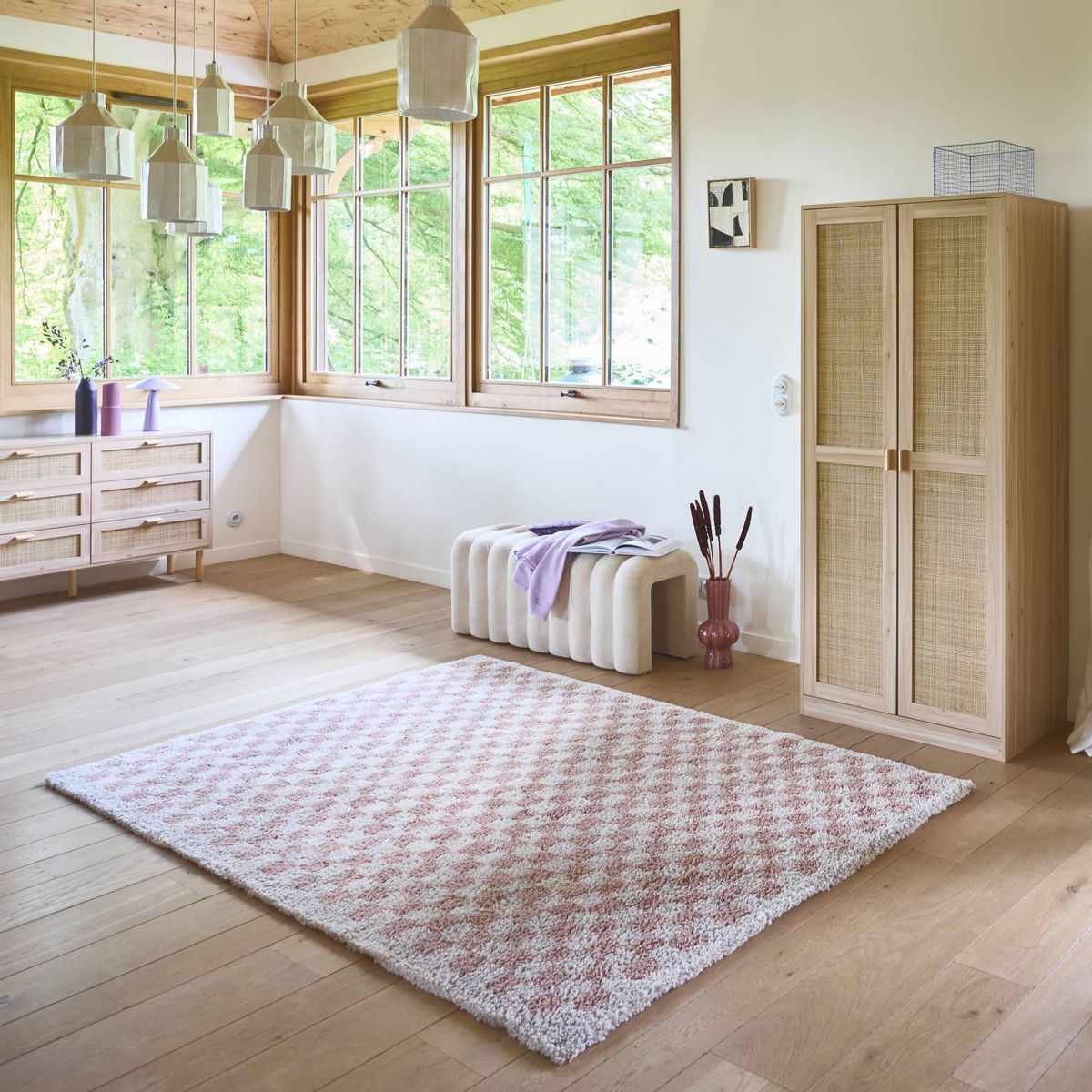 SWEEEK Tapis intérieur shaggy poils longs damier vieux rose et crème