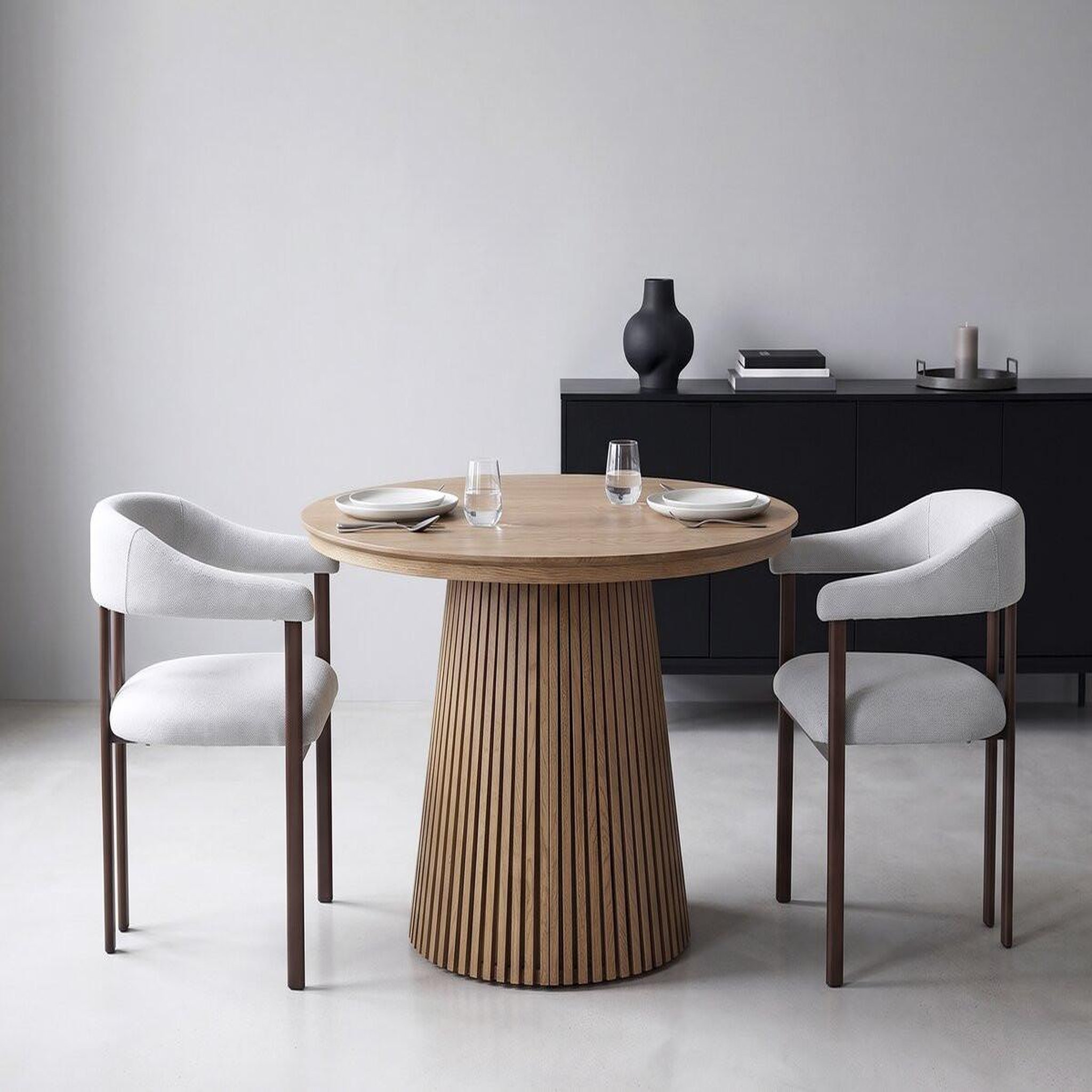 Voir la diapositive 2 : Habitat et Jardin Lot de 2 chaises de salle à manger imitation bois  serelia  - gris clair
