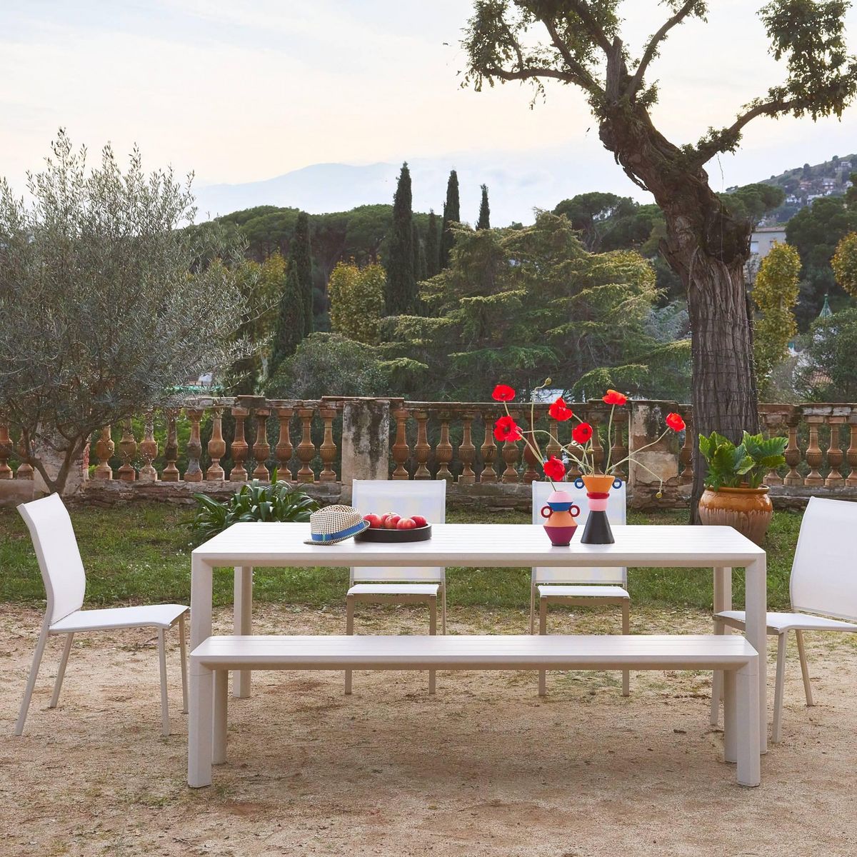SWEEEK Table de jardin SACRAMENTO aluminium, 8 places, 220 x 100 x 75 cm