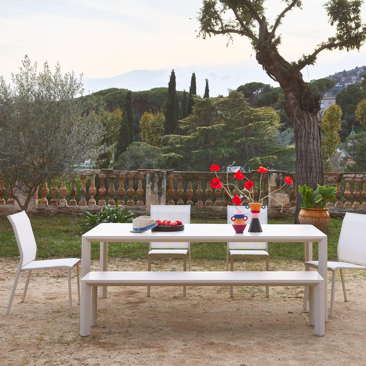 SWEEEK Table de jardin SACRAMENTO aluminium, 8 places, 220 x 100 x 75 cm