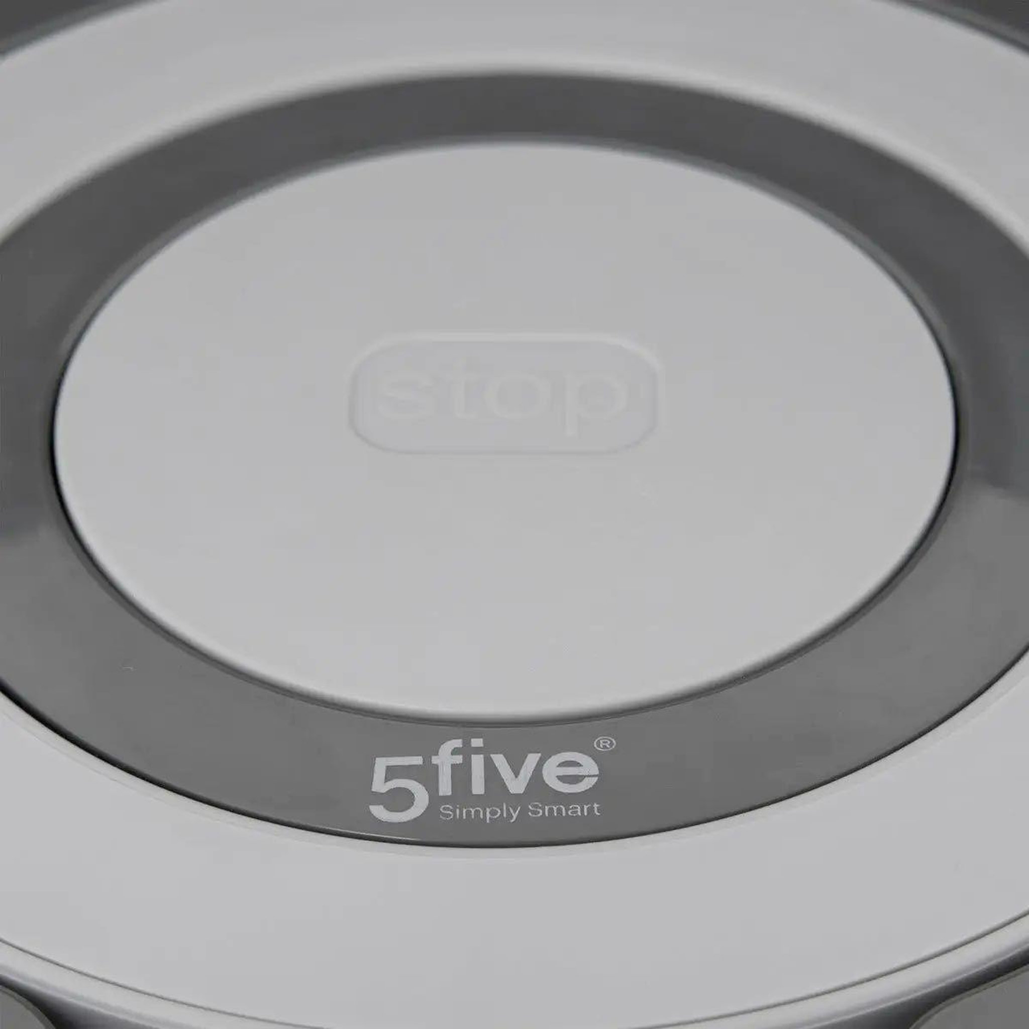 Voir la diapositive 6 : FIVE Essoreuse à salade  fil  5,5l gris
