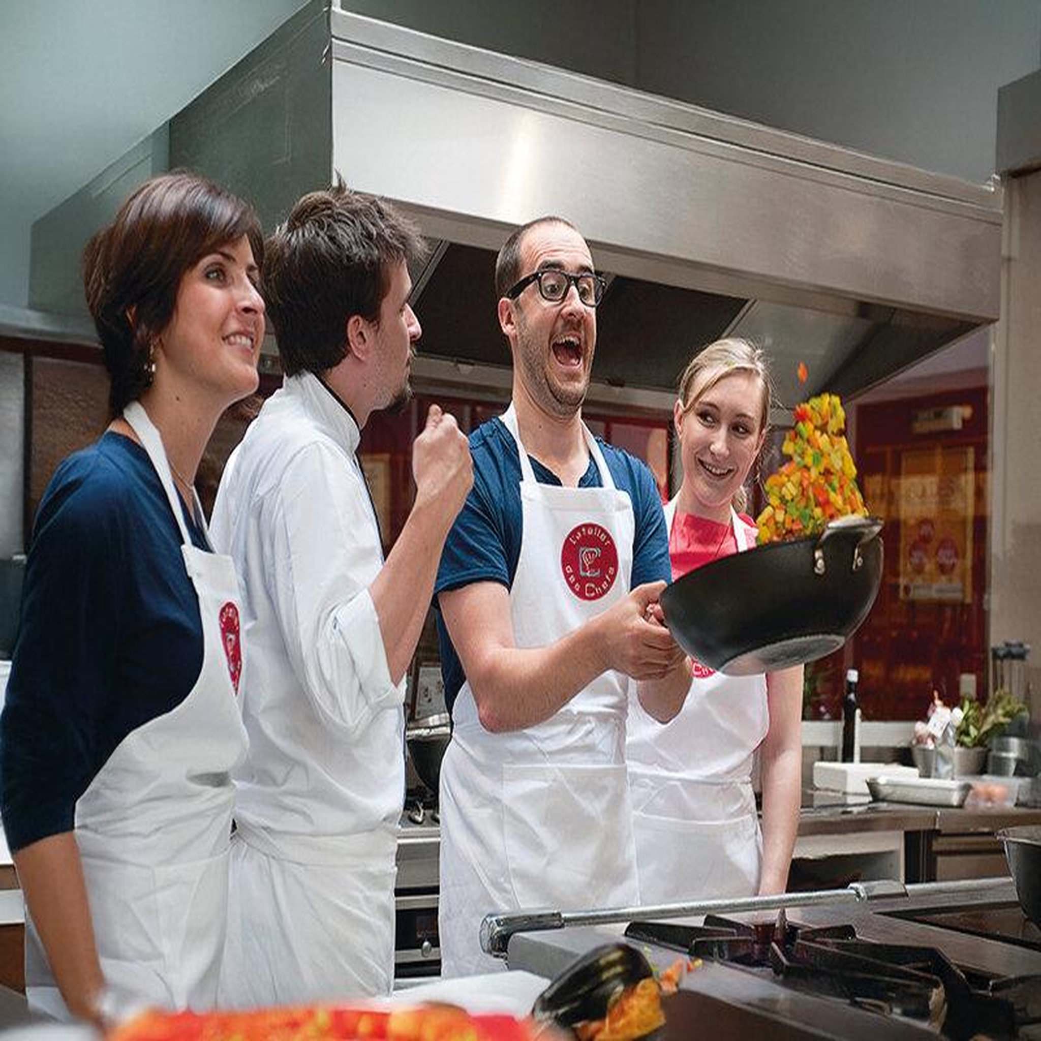 Voir la diapositive 2 : Smartbox Cours de cuisine le menu pour 1 personne avec l'ateliers des chefs - coffret cadeau gastronomie